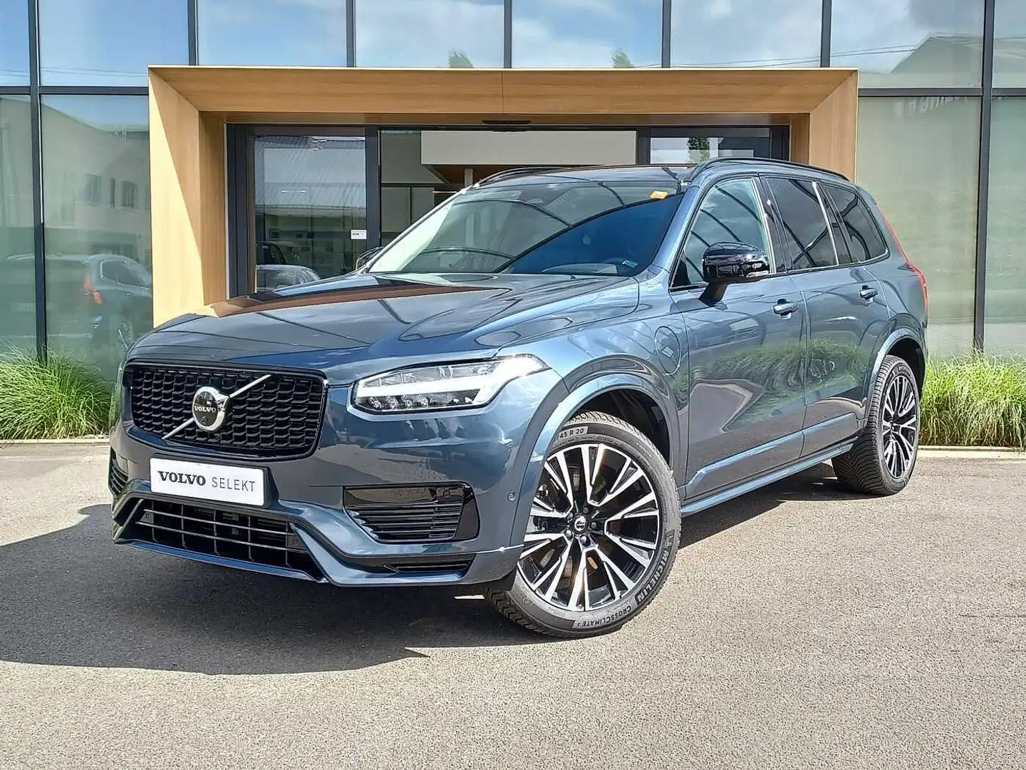 Volvo XC90 Recharge Plus, T8 AWD Plug-in hybrid, Electrique/e Bleu - 1