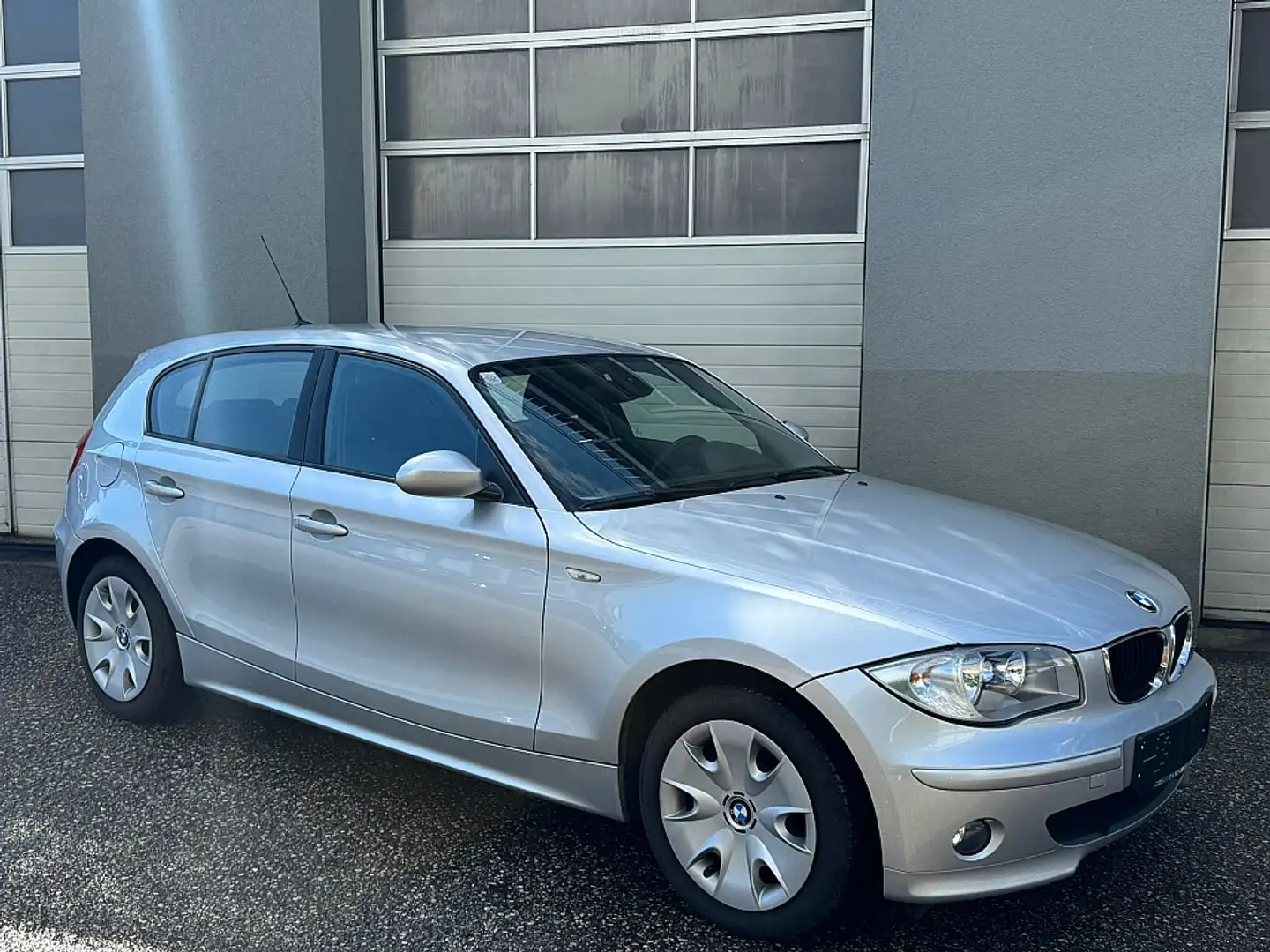 BMW 118 d Österreich-Paket Silber - 1