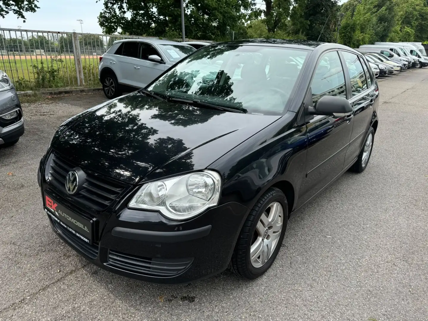 Volkswagen Polo IV Trendline Motor 1,4 Ltr. Klimaautomatik Nero - 1