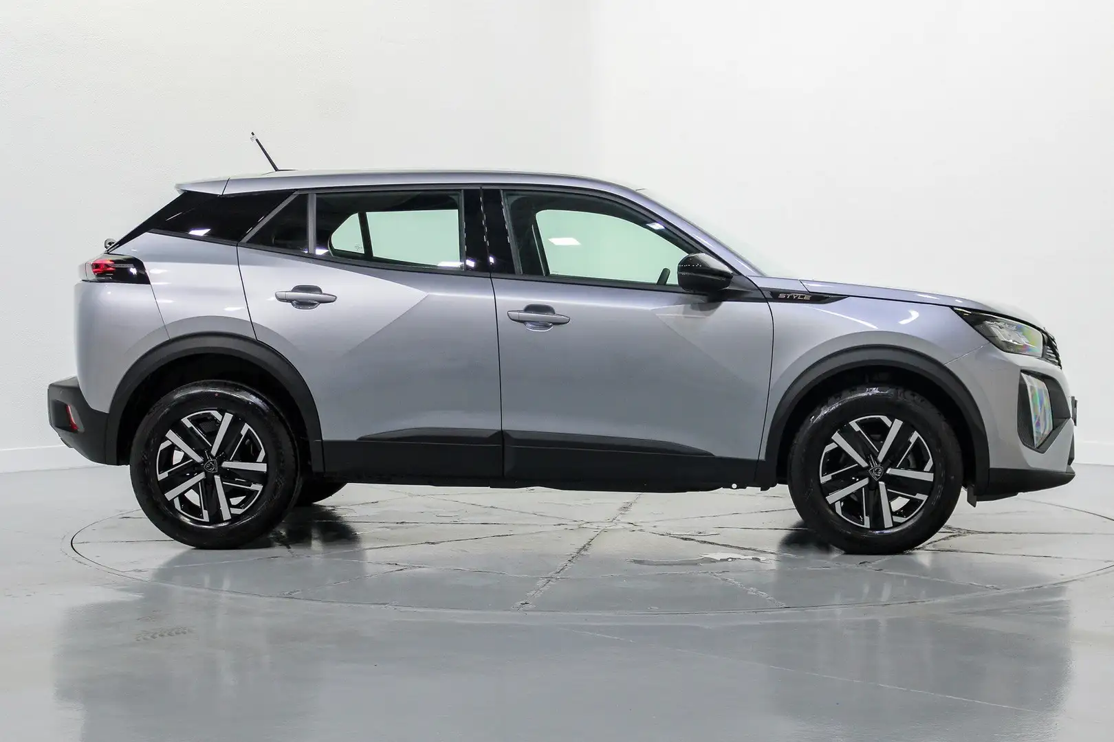 Peugeot 2008 2008 1.2 puretech Style s Grigio - 2