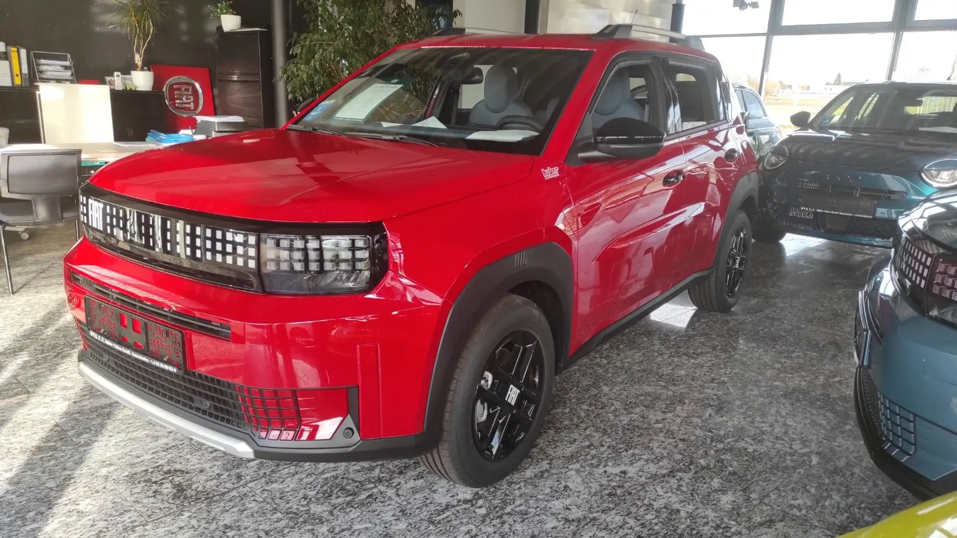 Fiat Grande Panda 1.2 Hybrid 81 kW Icon Rouge - 1