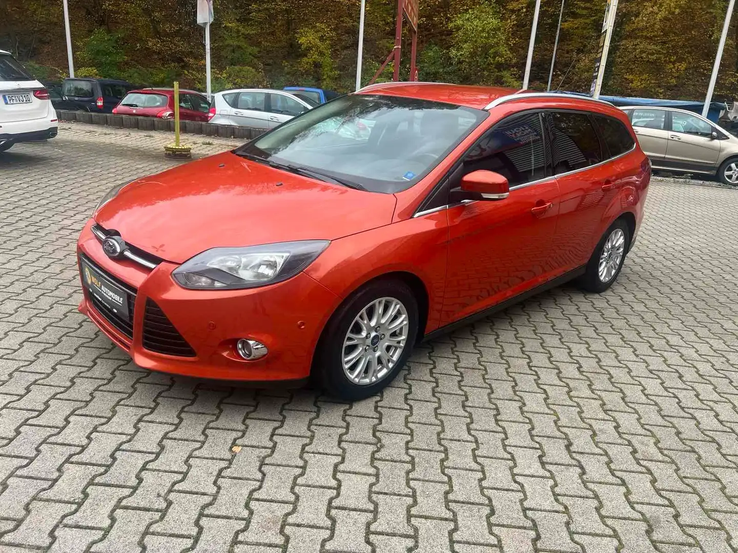 Ford Focus Titanium Navi 2 Hand Klima Preis inkl Neu Tüv Orange - 1