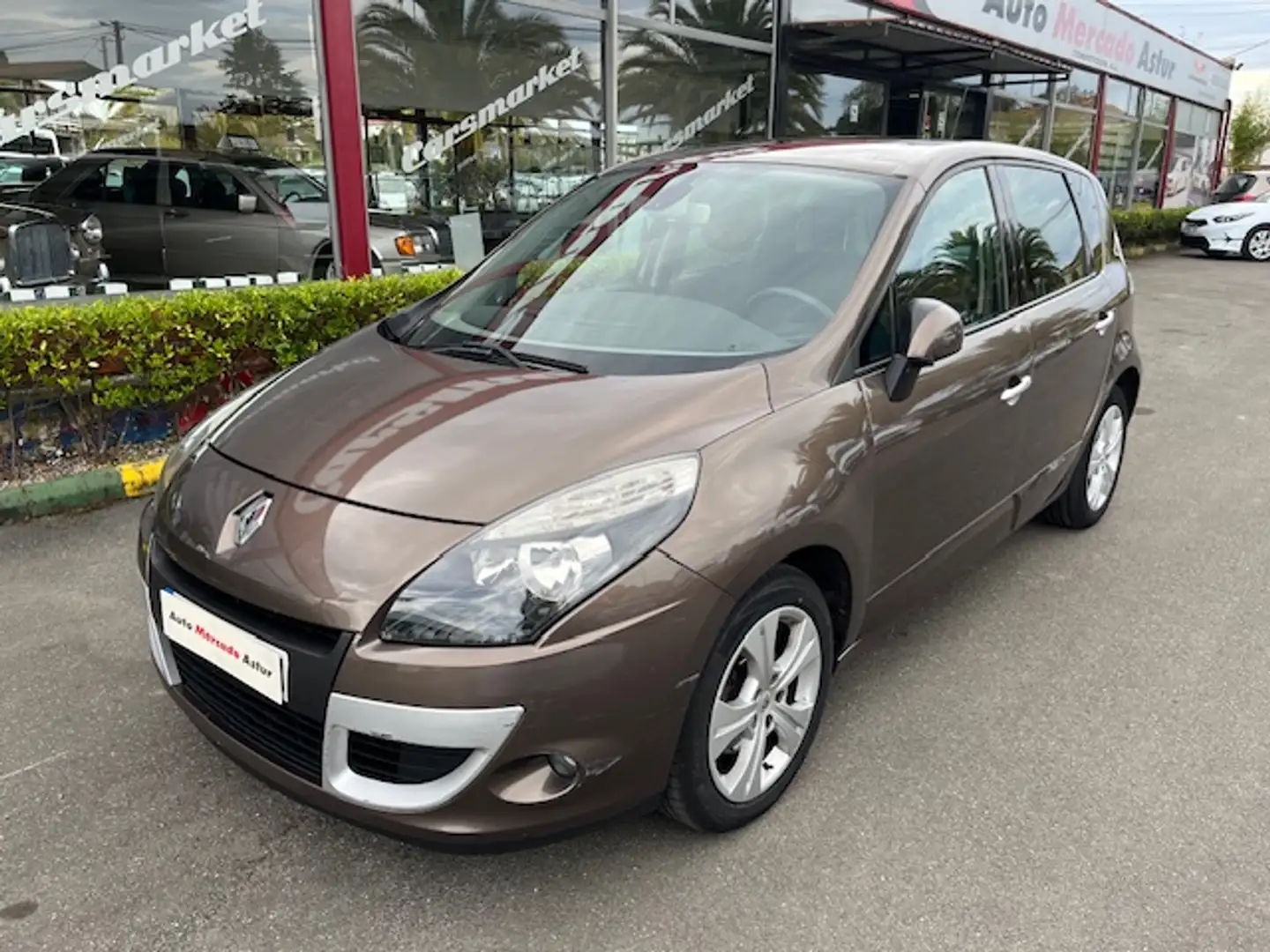 Renault Scenic 1.5dCi Dynamique 105 Marrón - 1