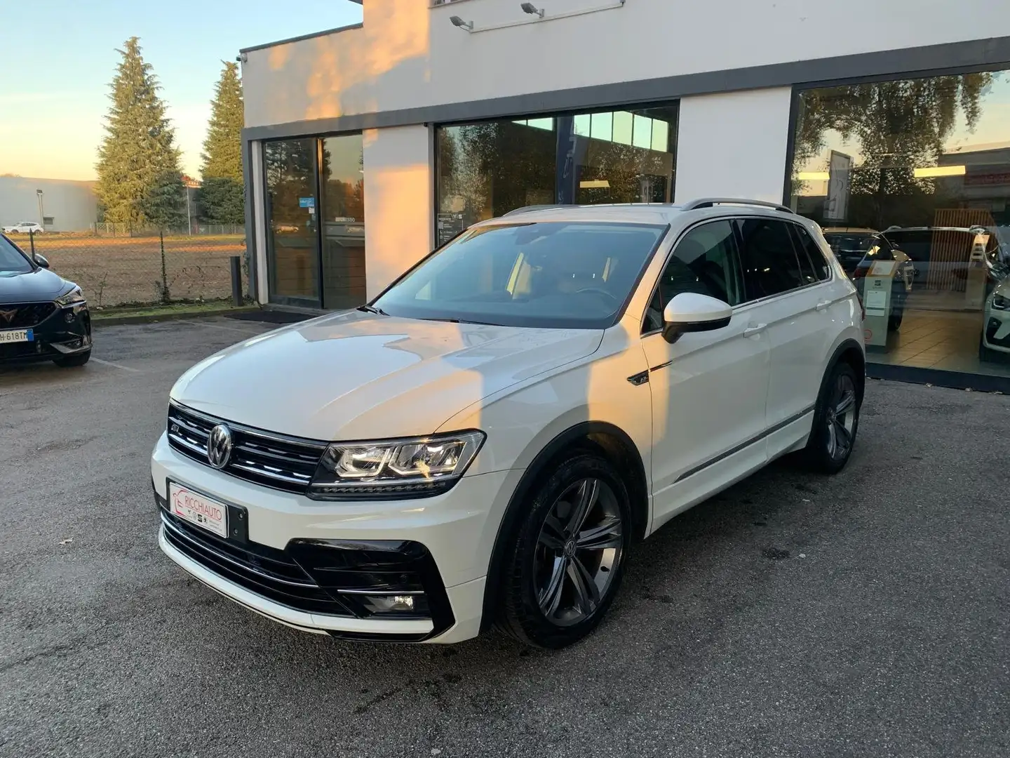 Volkswagen Tiguan Tiguan 1.4 TSI Sport R-line Bianco - 2