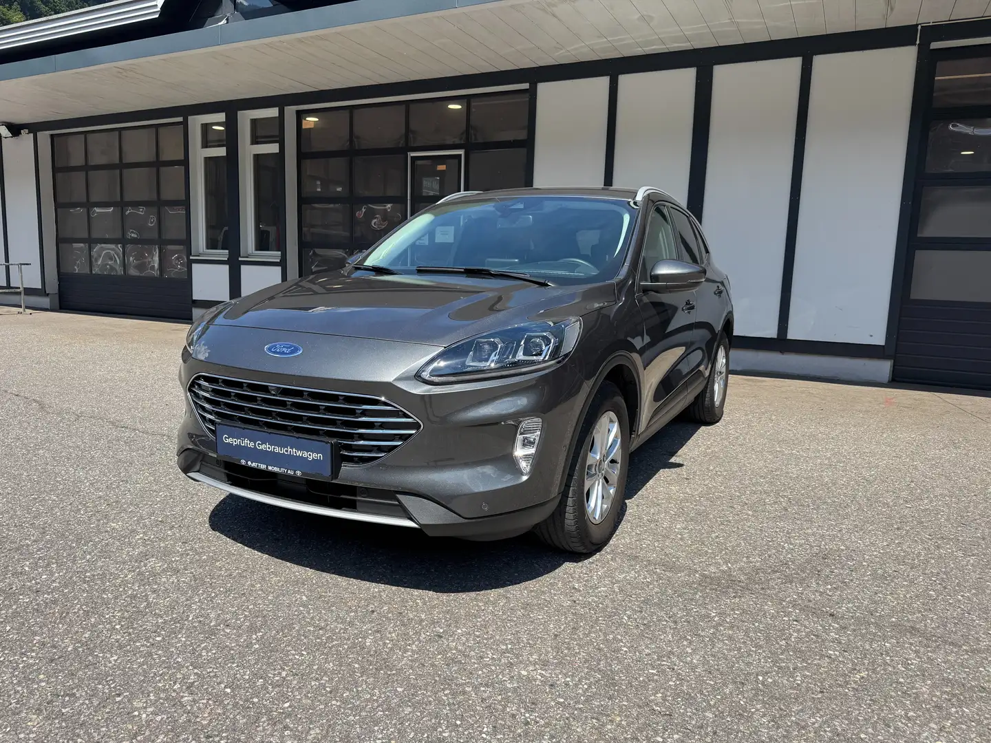 Ford Kuga 2,0 EcoBlue AWD Titanium X Aut. Grau - 1
