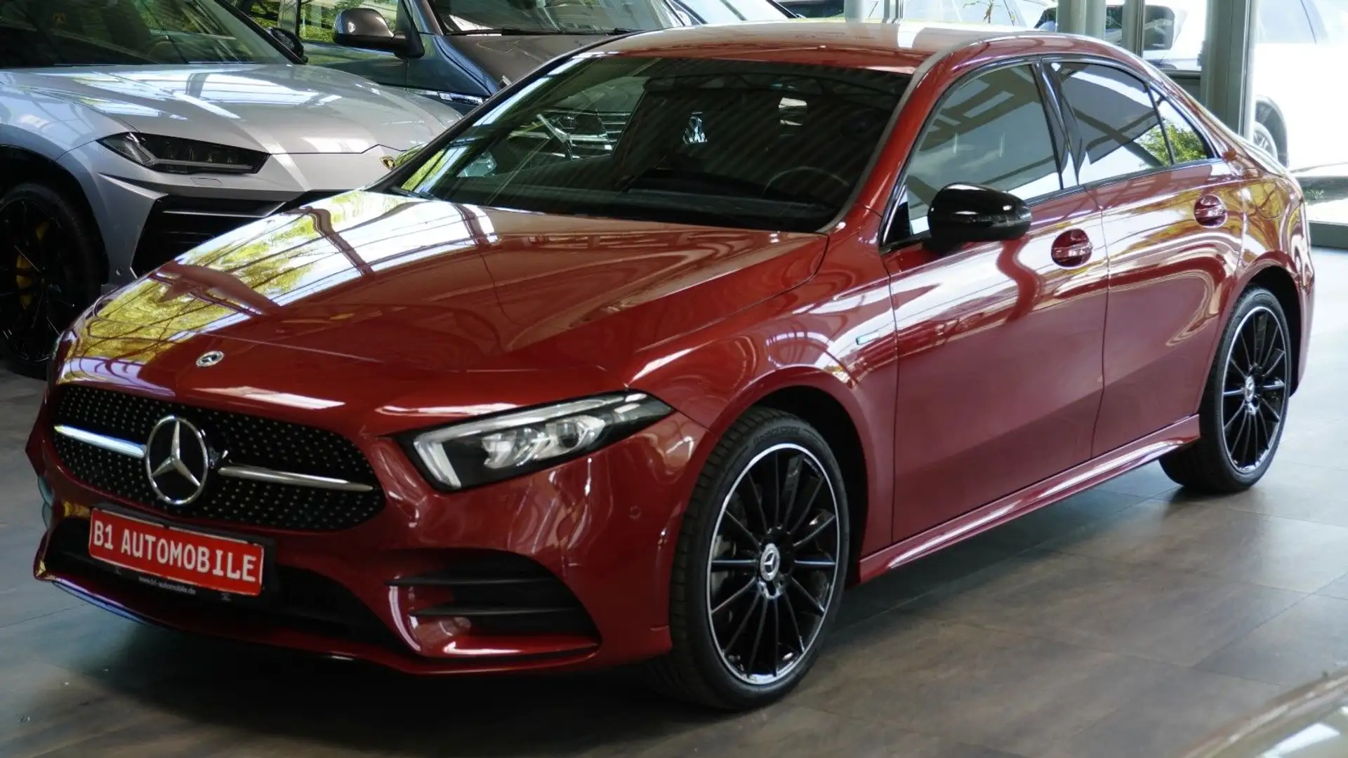 Mercedes-Benz A 250 e Lim. *AMG-LINE*BURMESTER*NIGHT*PANO*STHZ Rouge - 1