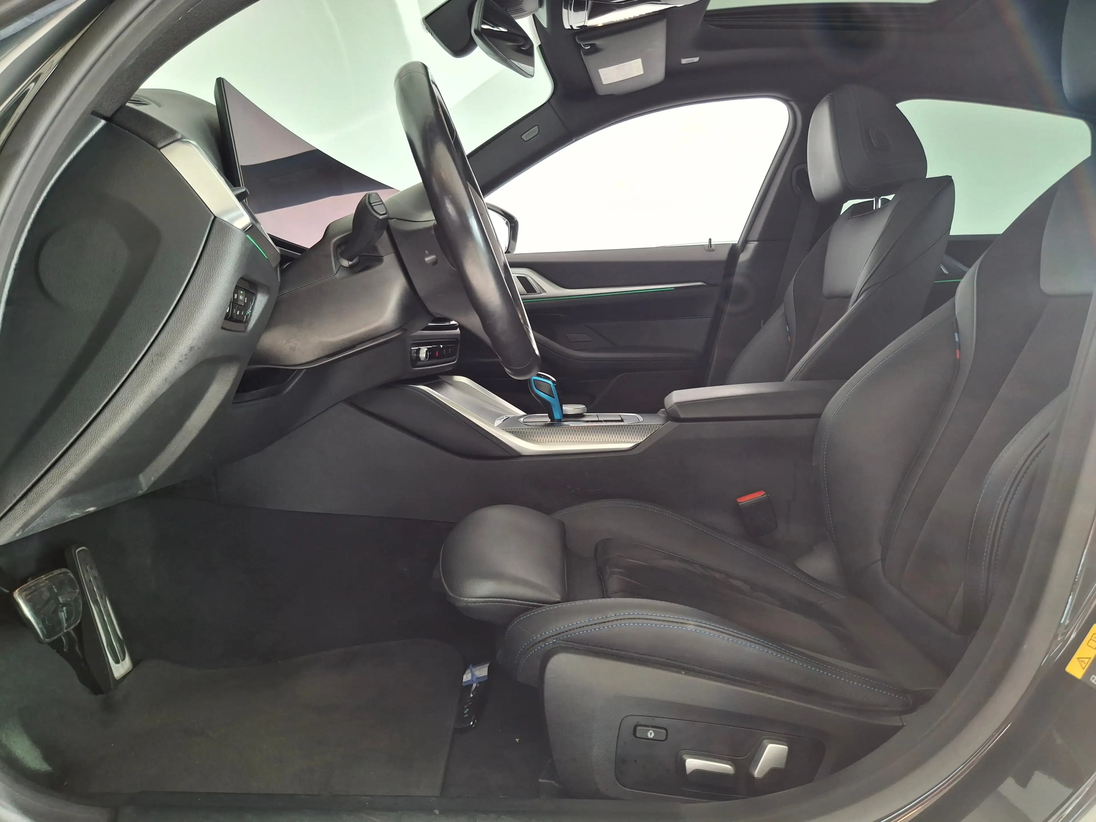 BMW i4 M50 84 kWh Dravitgrau SOH 95.8% PANO LED CAMERA CA — photo 4