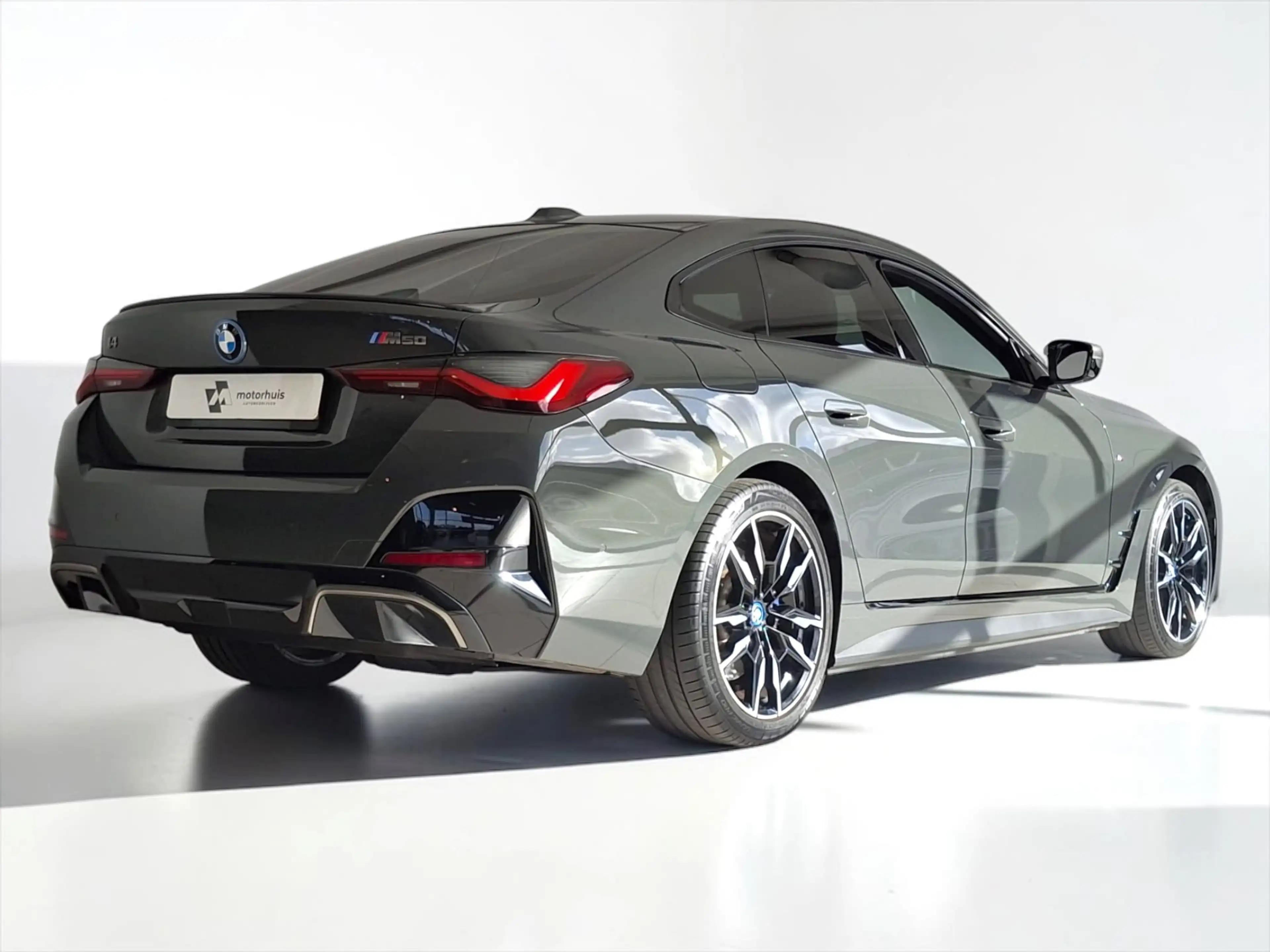 BMW i4 M50 84 kWh Dravitgrau SOH 95.8% PANO LED CAMERA CA — photo 3