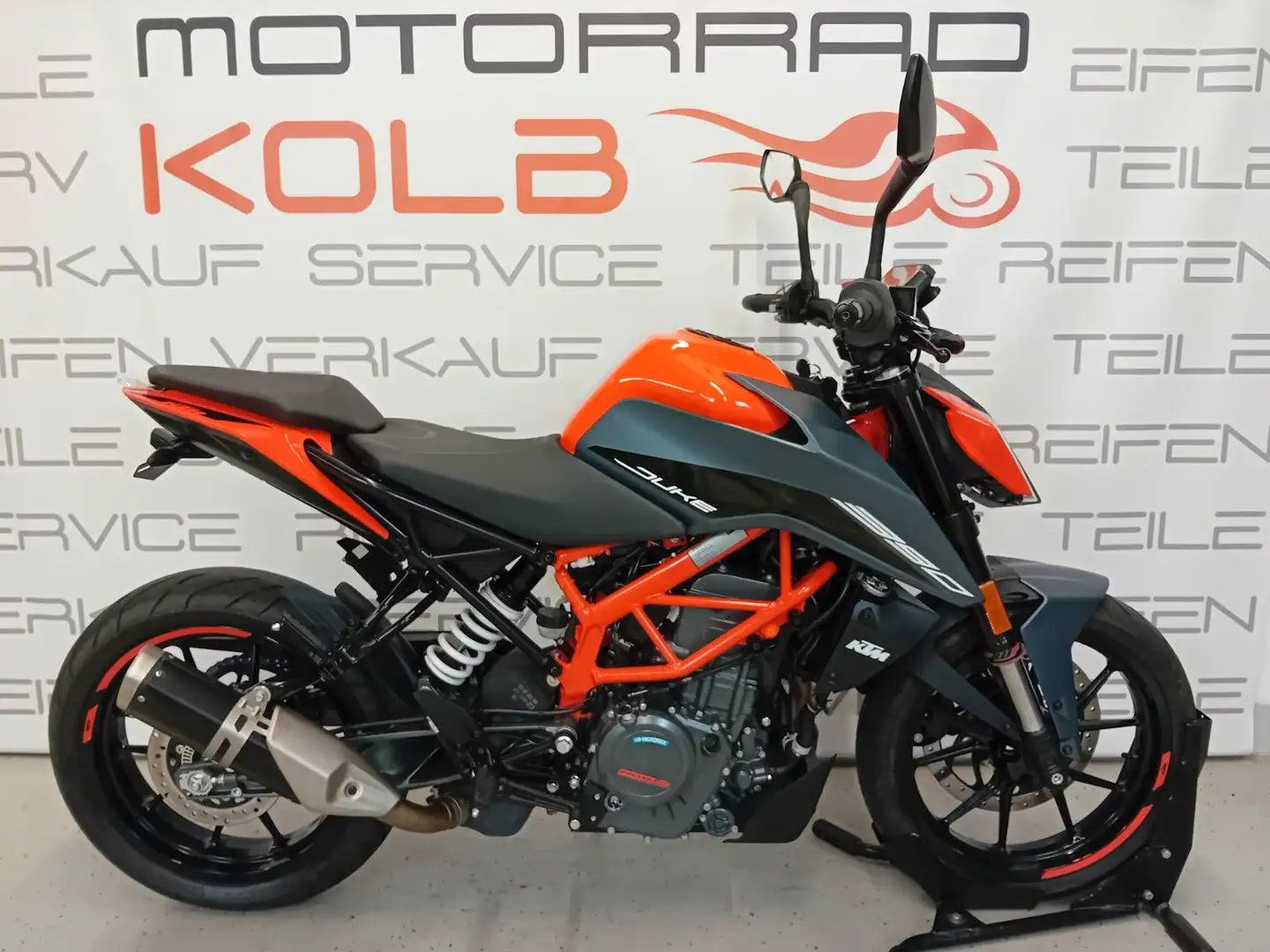 KTM Duke 390 Naranja - 1