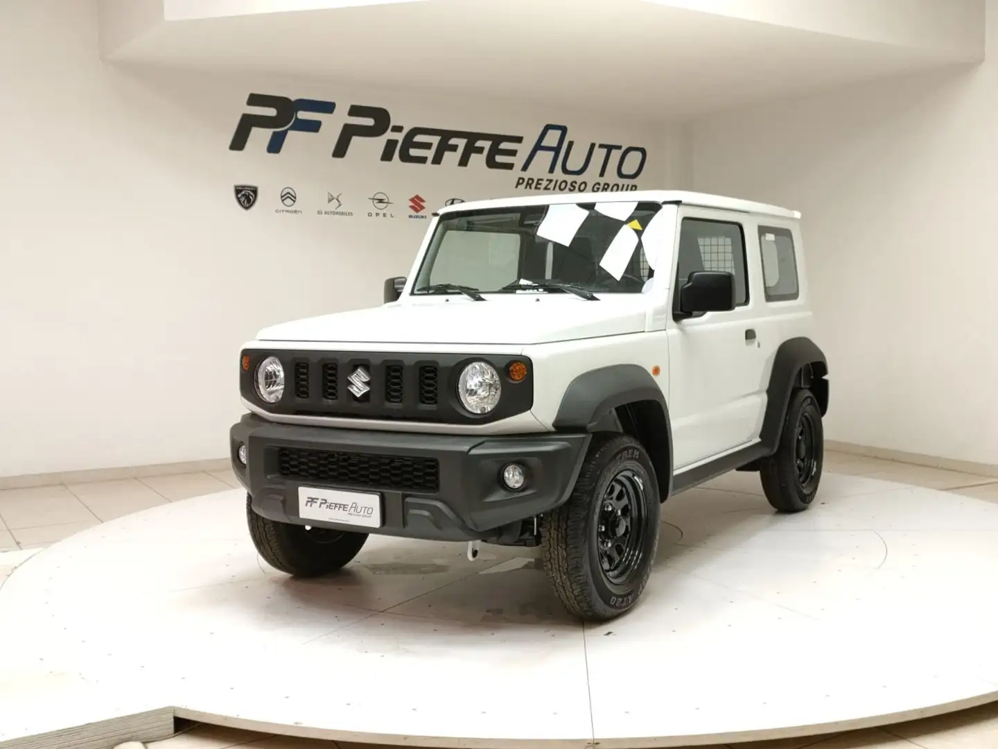Suzuki Jimny 1.5 5MT PRO (N1) Bílá - 1