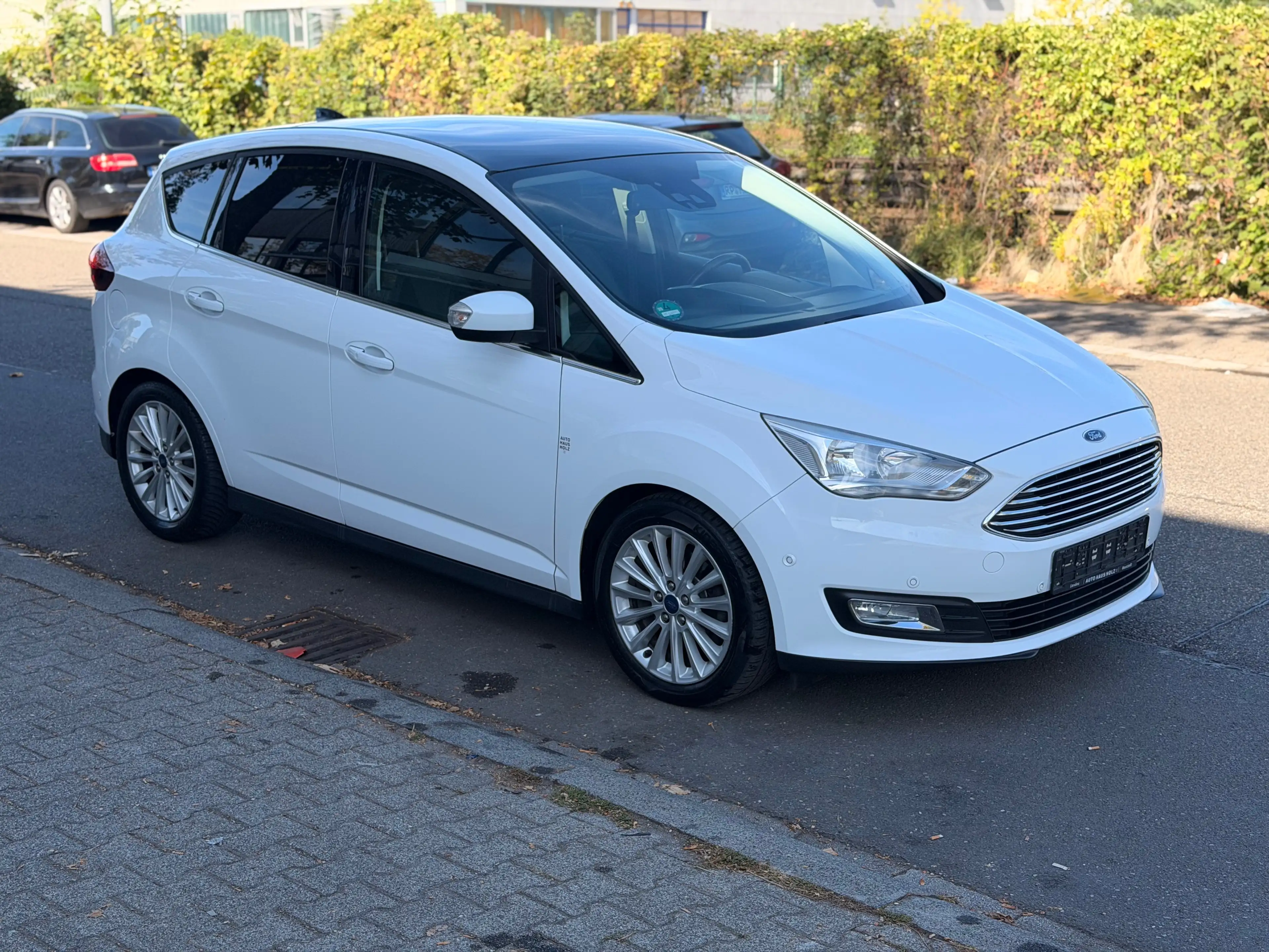 Ford C-Max Titanium/LED/Keyless/Navi/Pano/Neu-Tüv — photo 4