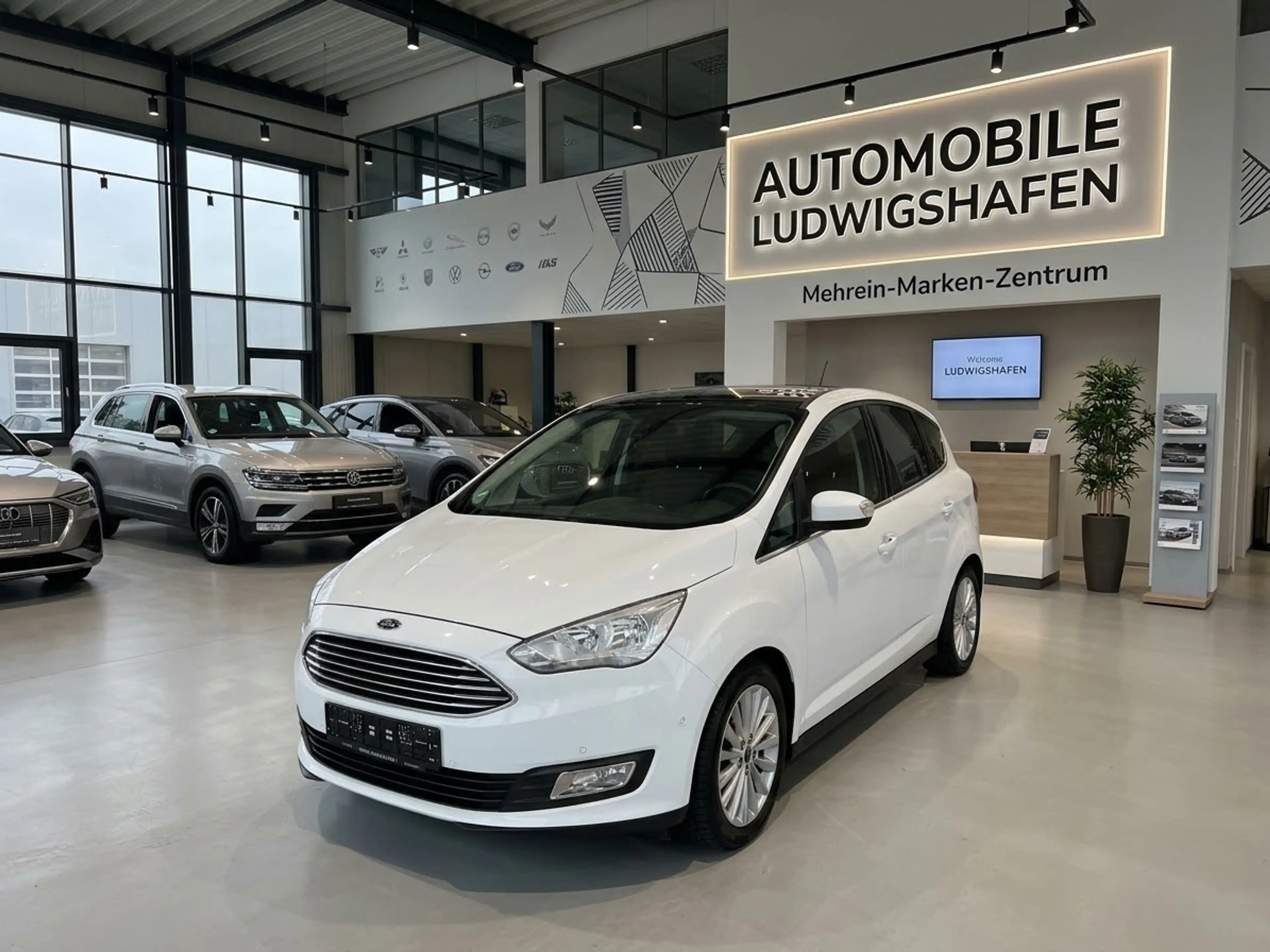 Ford C-Max Titanium/LED/Keyless/Navi/Pano/Neu-Tüv