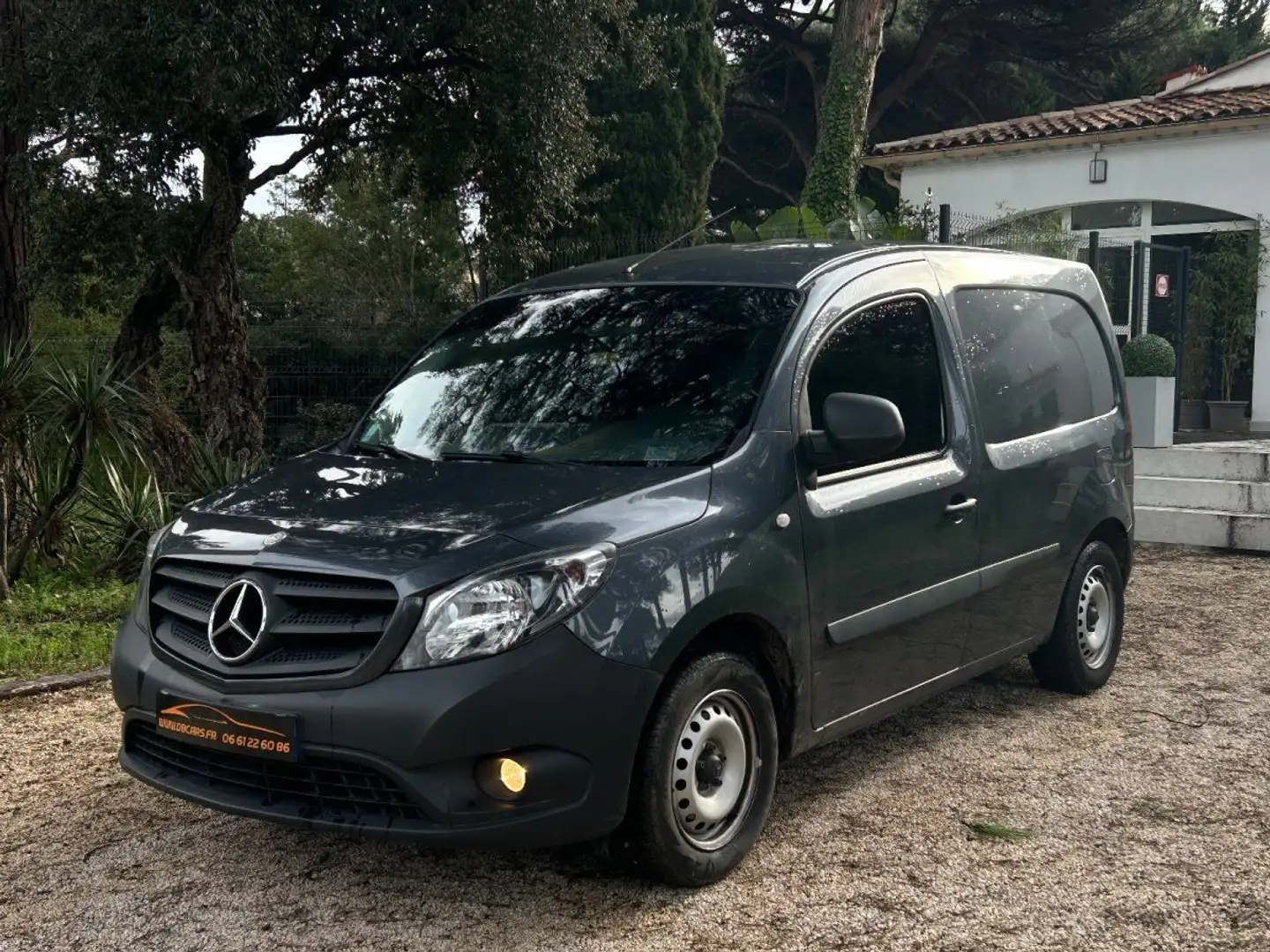 Mercedes-Benz Citan FOURGON 109 CDI COMPACT PRO / ORIGINE FRANCE / ENTRETIEN COMPLET / SUPER ÉTAT Grau - 2