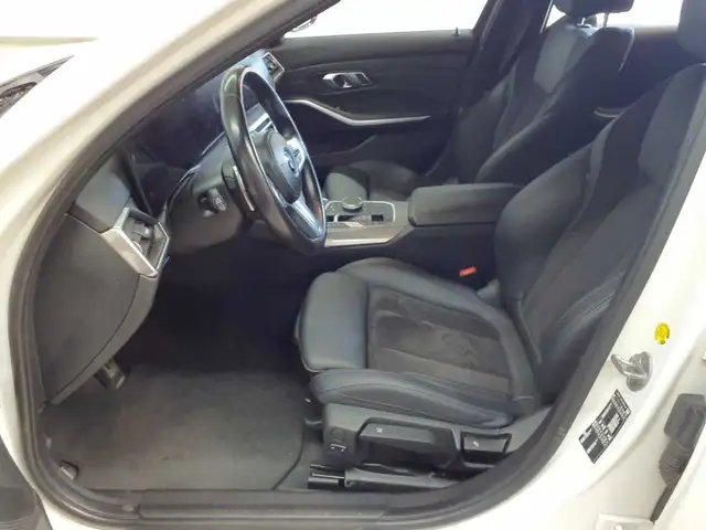BMW 3 Series view 3