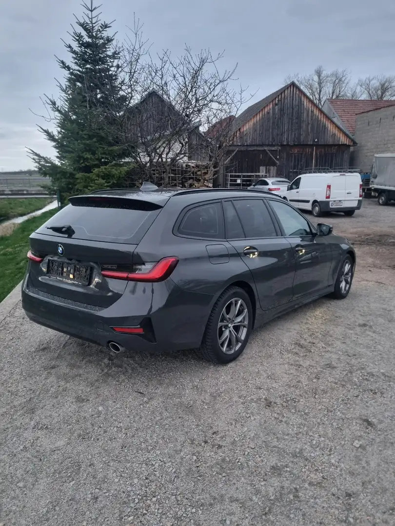 BMW 318 318d Touring Aut. - 2