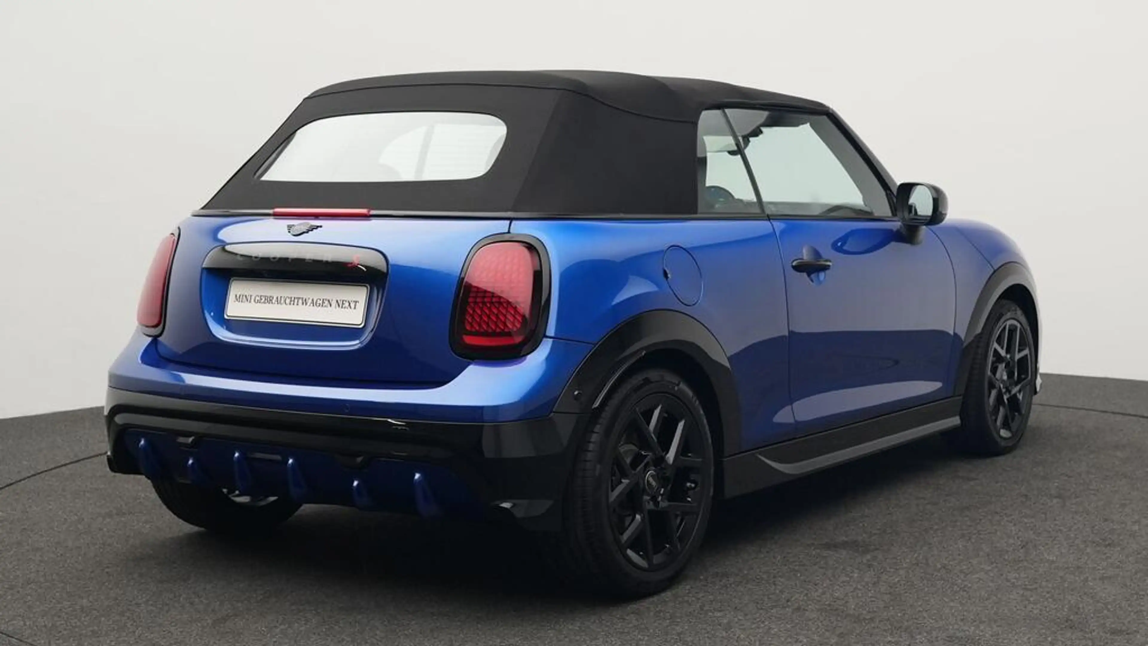 MINI Cooper S Cabrio John Cooper Works Trim — photo 4