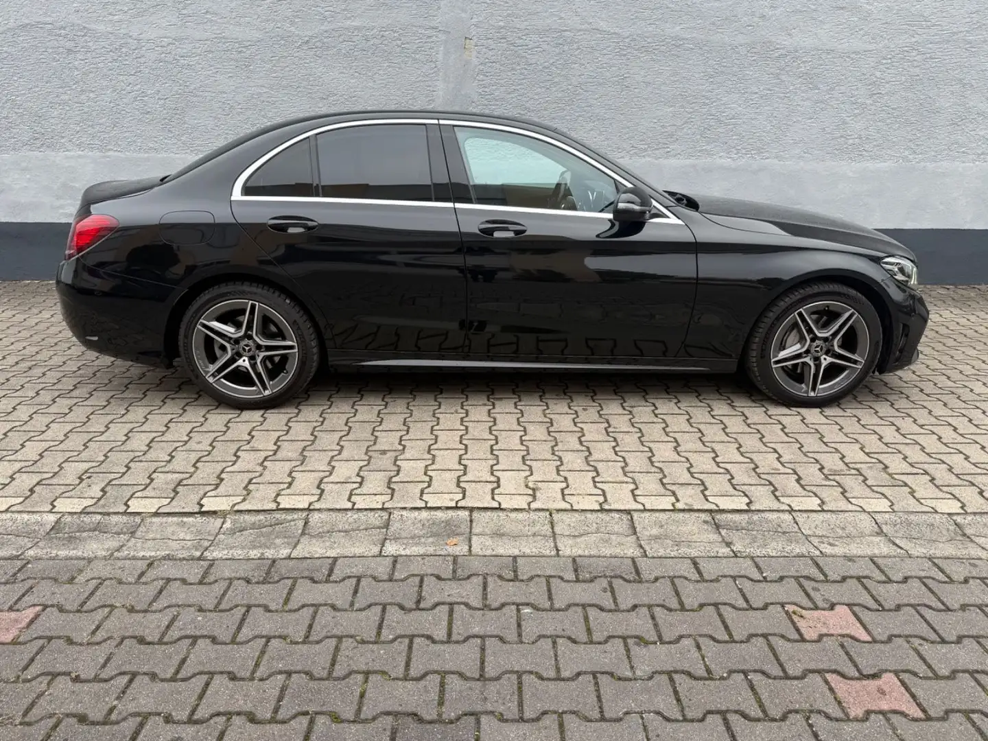 Mercedes-Benz C 200 4Matic/AMG/Kamera/Burmester/Carplay/LED Schwarz - 2