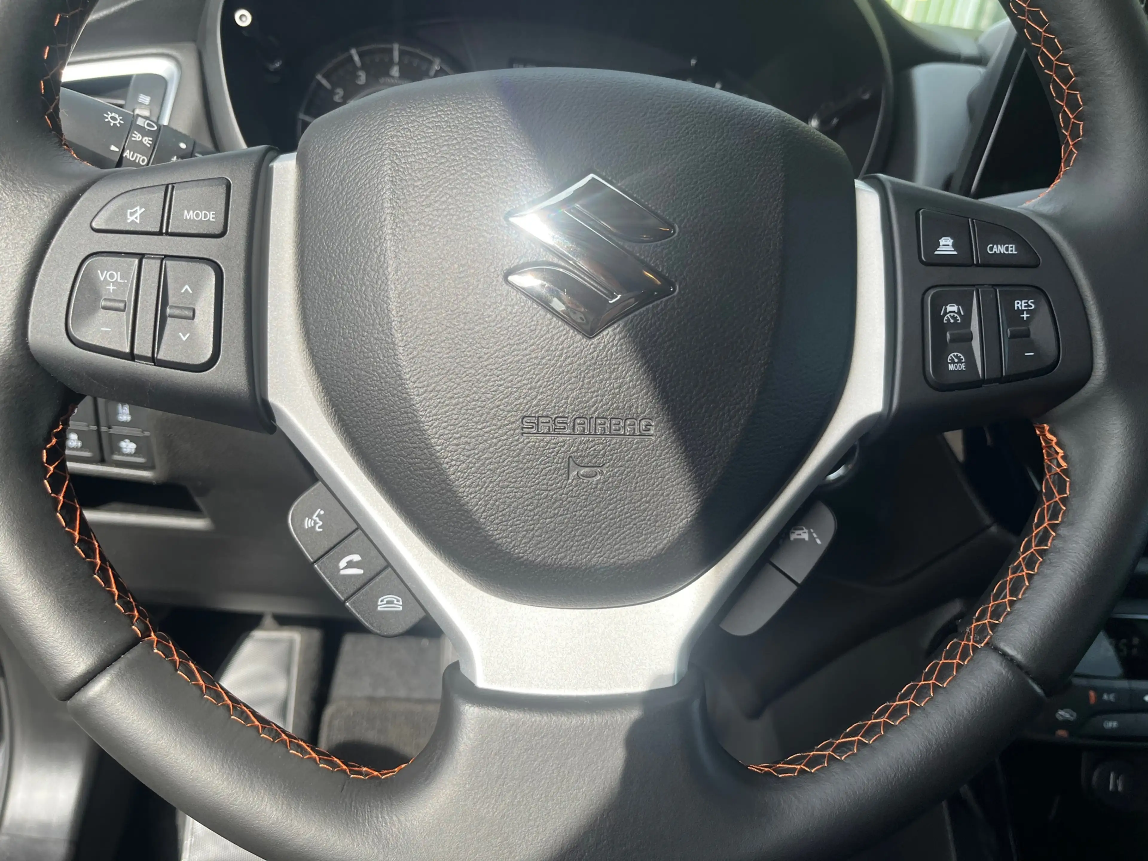 Suzuki S-Cross 1.4 Boosterjet Special Edition Hybrid AUTOMAAT // — photo 12