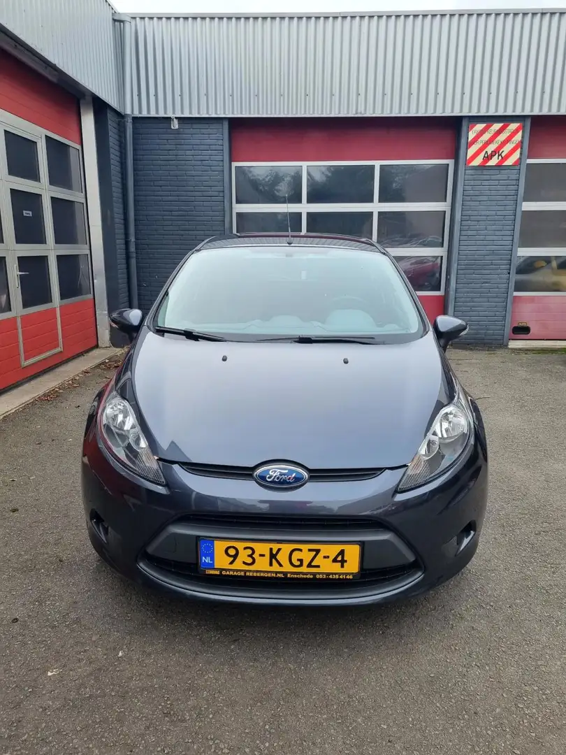 Ford Fiesta 1.25 Limited Grijs - 2