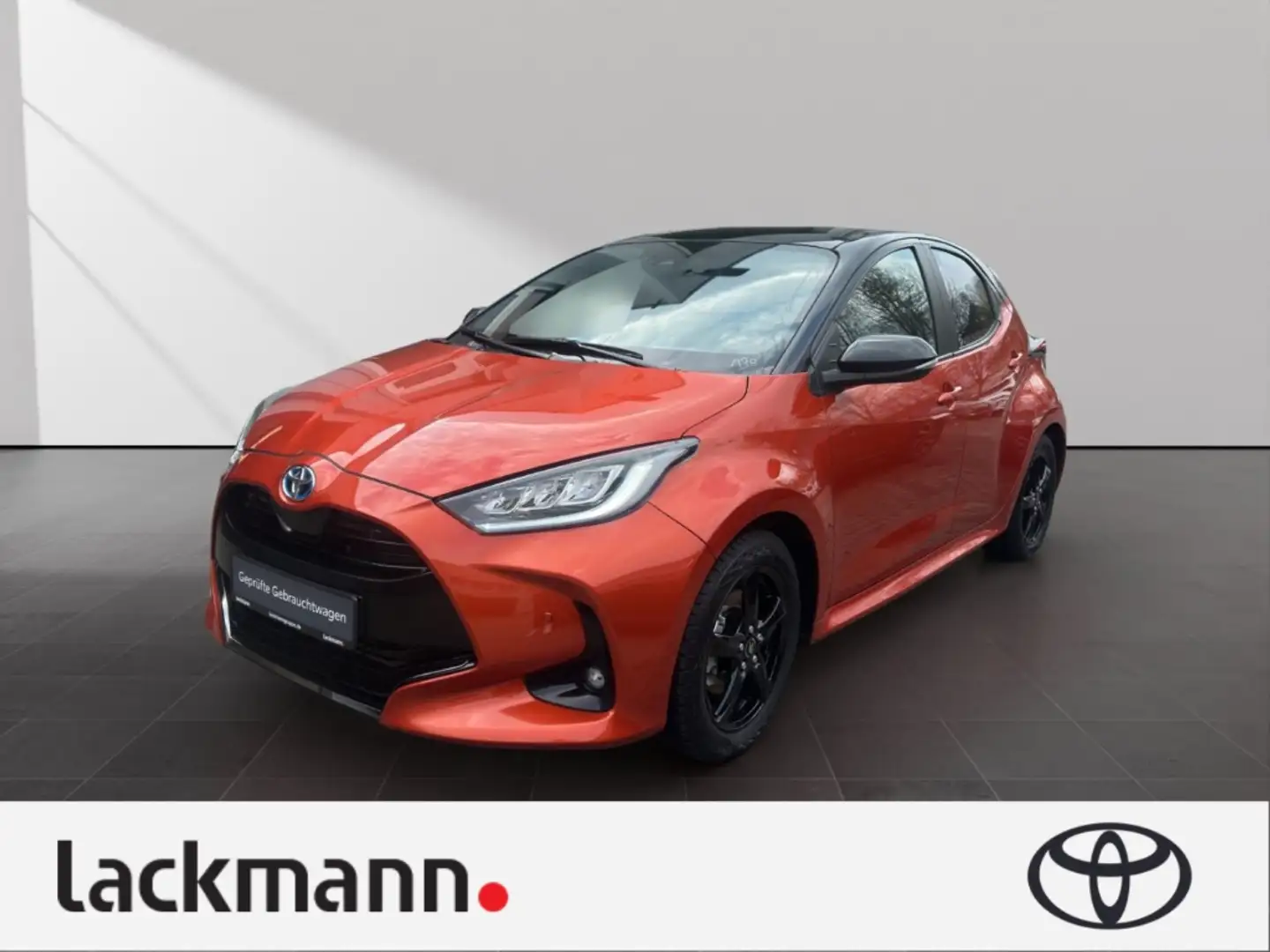 Toyota Yaris 1.5 Hybrid Style*Panorama*Technik-Paket*LED Orange - 1