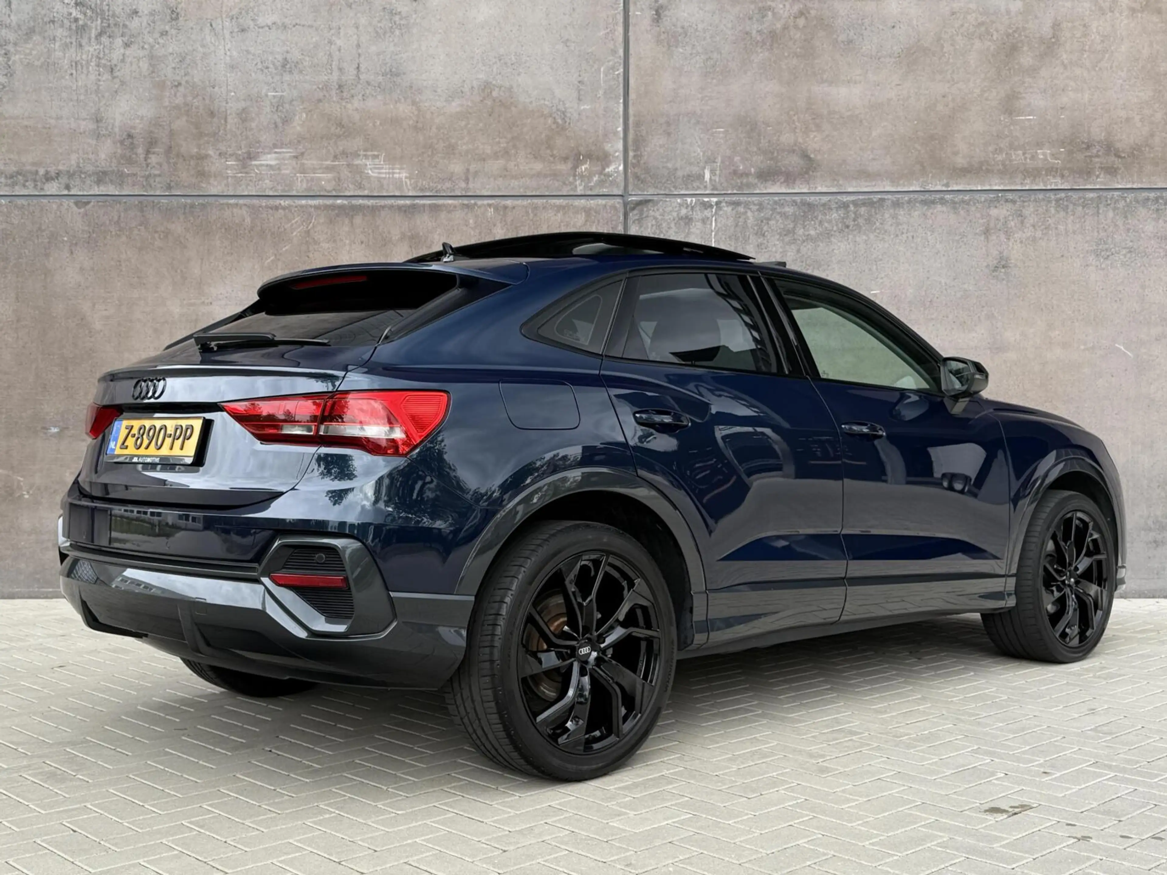 Audi Q3 Sportback 35 TFSI S edition | Panorama Dak | Keyle — photo 3