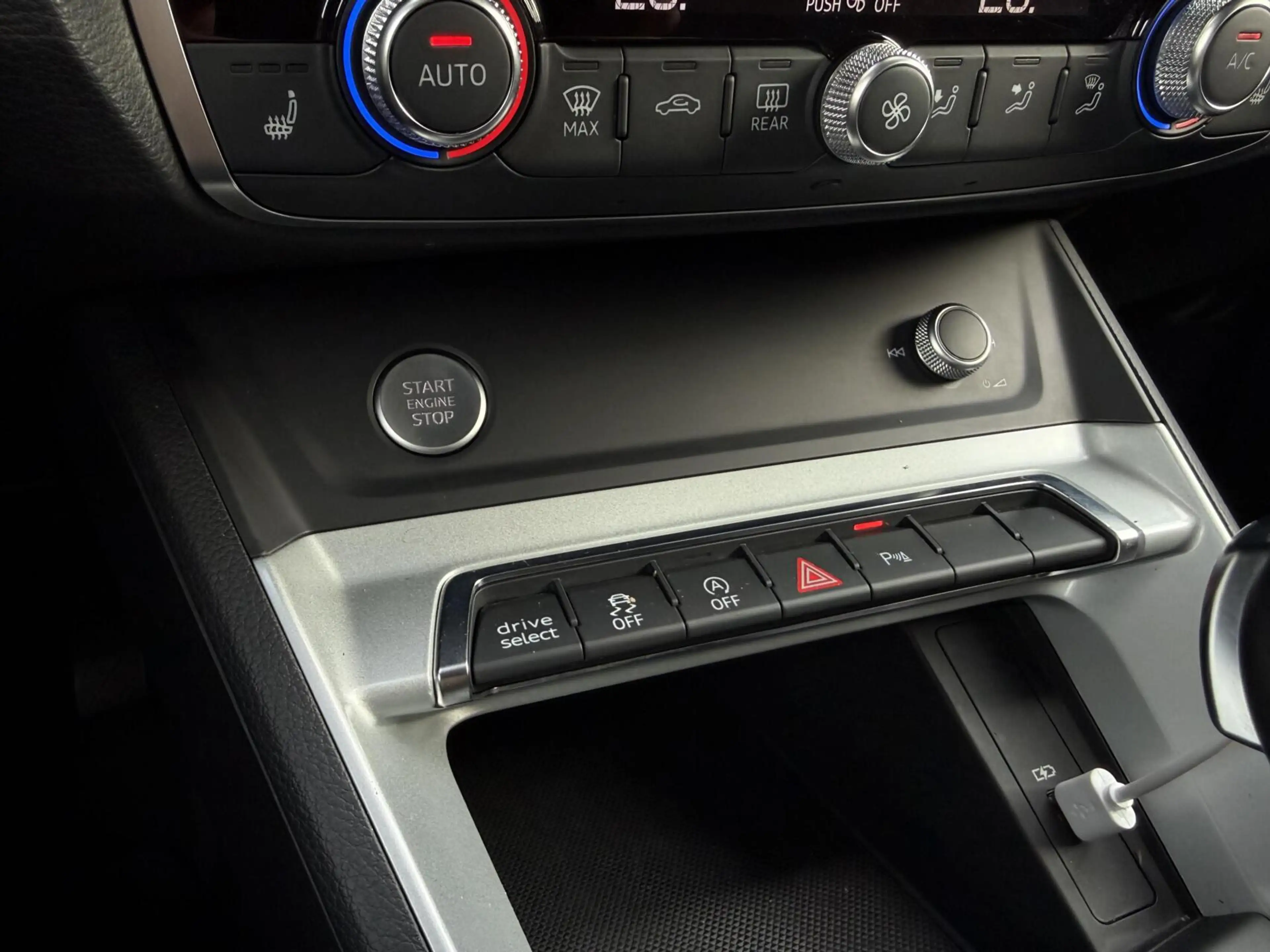 Audi Q3 Sportback 35 TFSI S edition | Panorama Dak | Keyle — photo 23