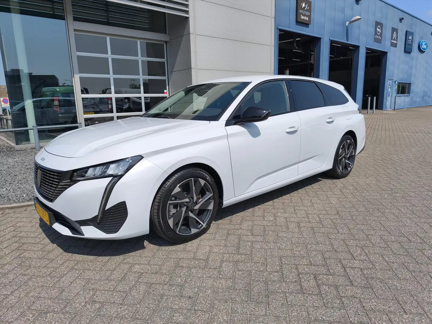 Peugeot 308 Sw 1.6 HYbrid 180pk e-EAT8 Allure Avantage PHEV | Wit - 2