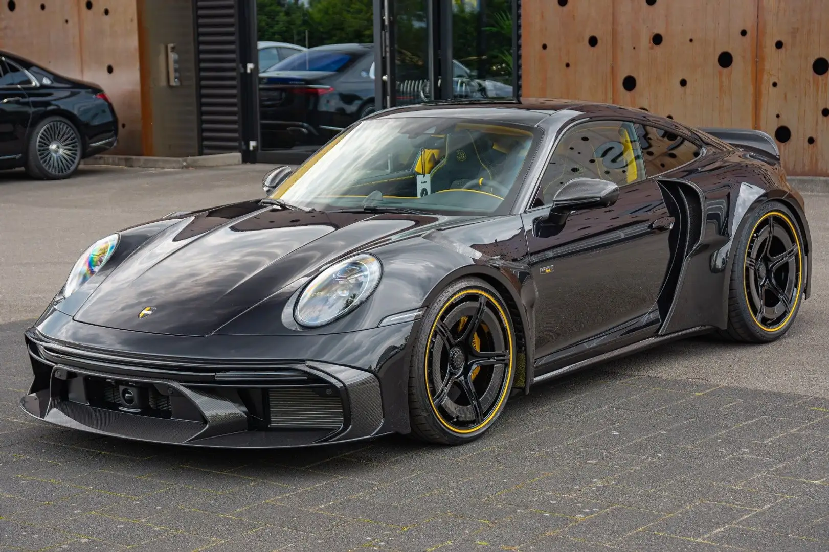 Porsche 992 BRABUS ROCKET R  *1 OF 25*900HP*CARBON*LIFT* Zwart - 2