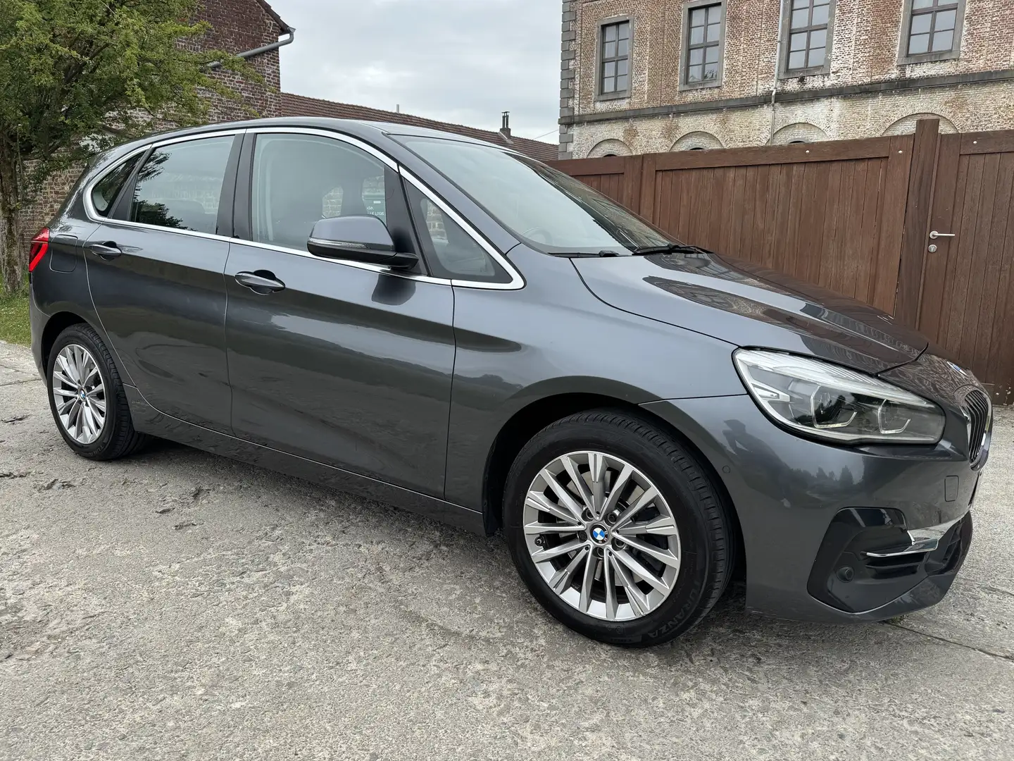 BMW 225 Active Tourer PHEV 225xeA OPF (EU6d-TEMP) Grijs - 1