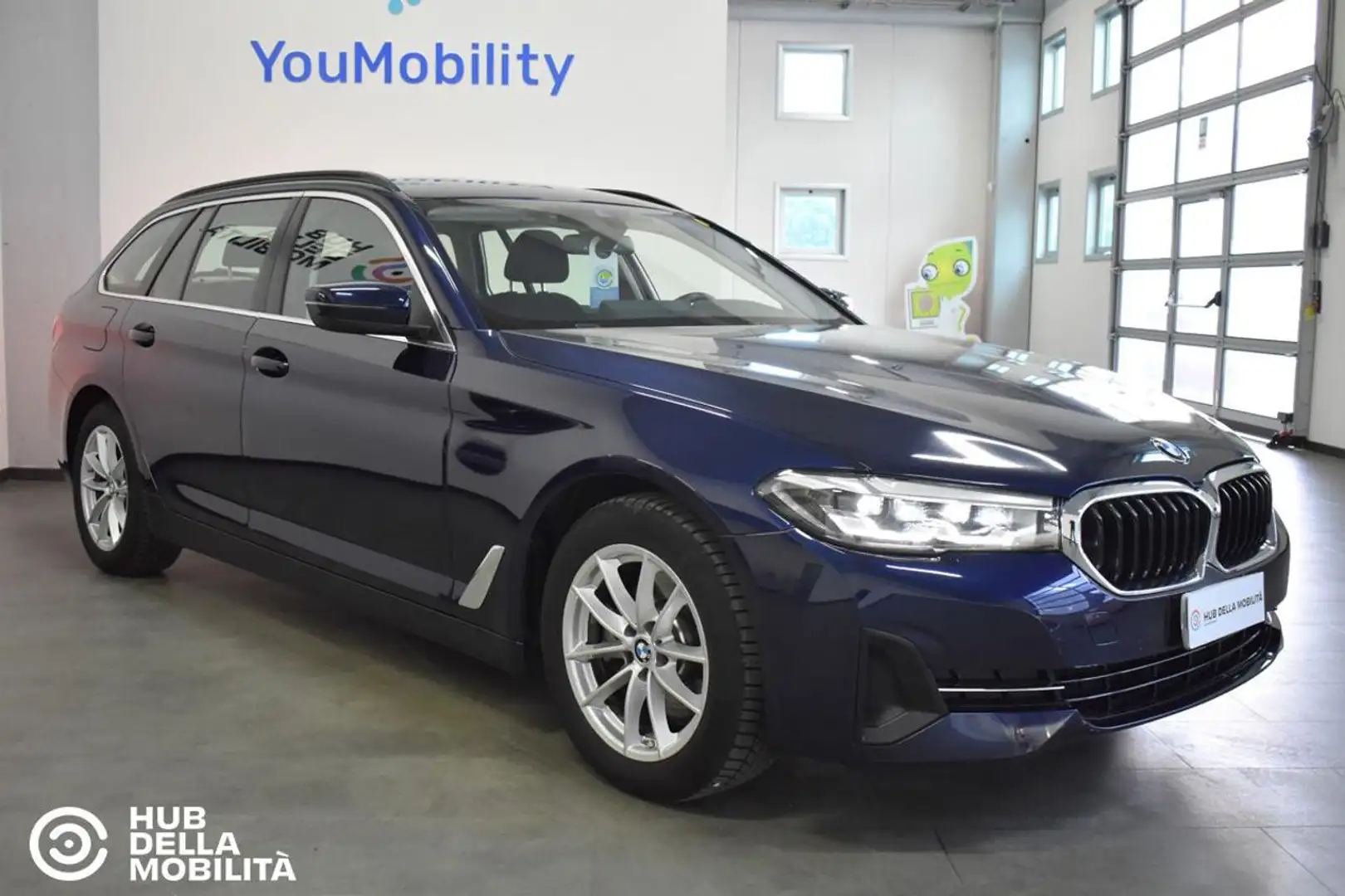 BMW 520 d 48V Touring Business Aut. Blau - 2