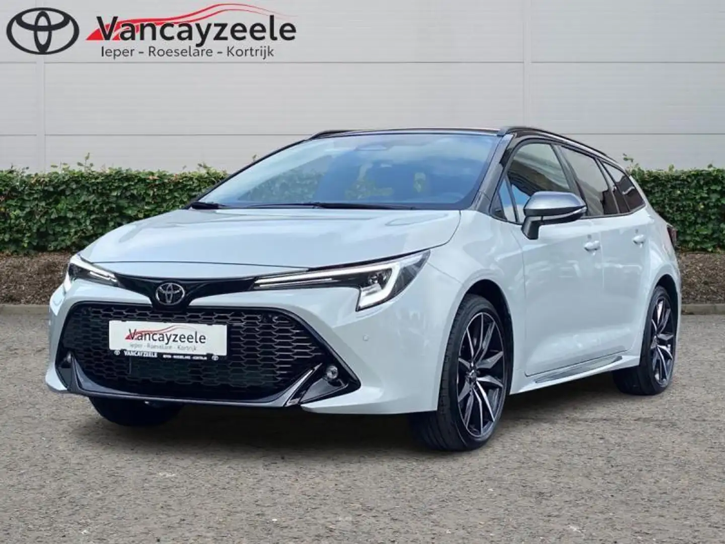 Toyota Corolla 2.0 TS GR Sport+cam+nav+sens V Grau - 1