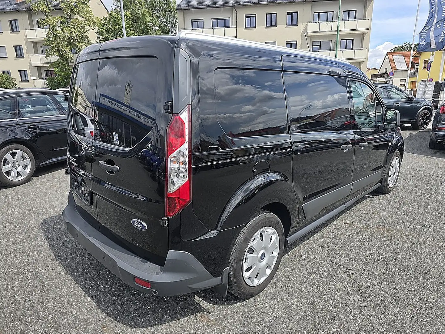 Ford Transit Connect Transit Connect L2 1,5 TDCi Ambiente Schwarz - 2