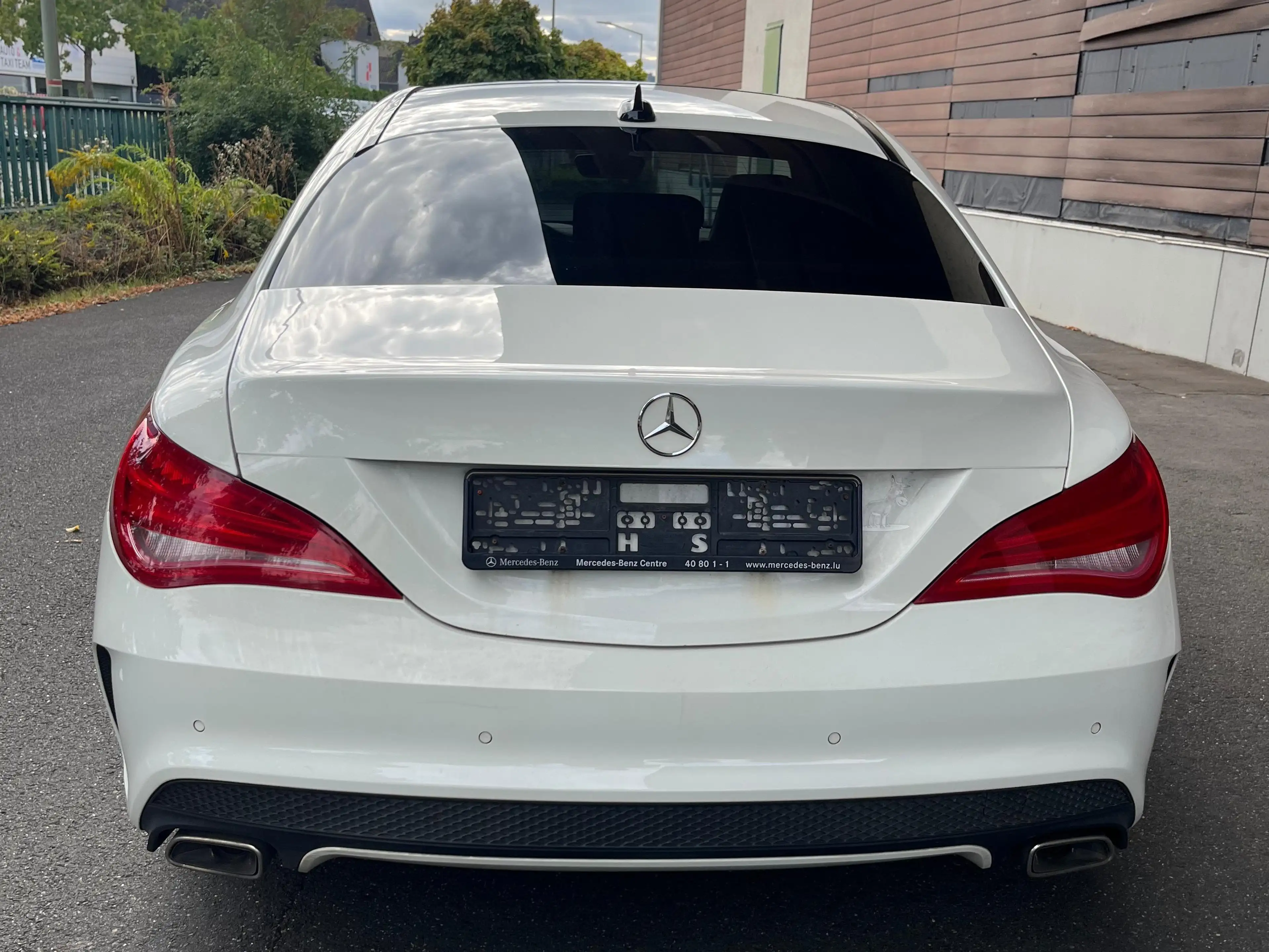 Mercedes-Benz CLA 200 CLA Shooting Brake 200 d AMG Line — photo 12