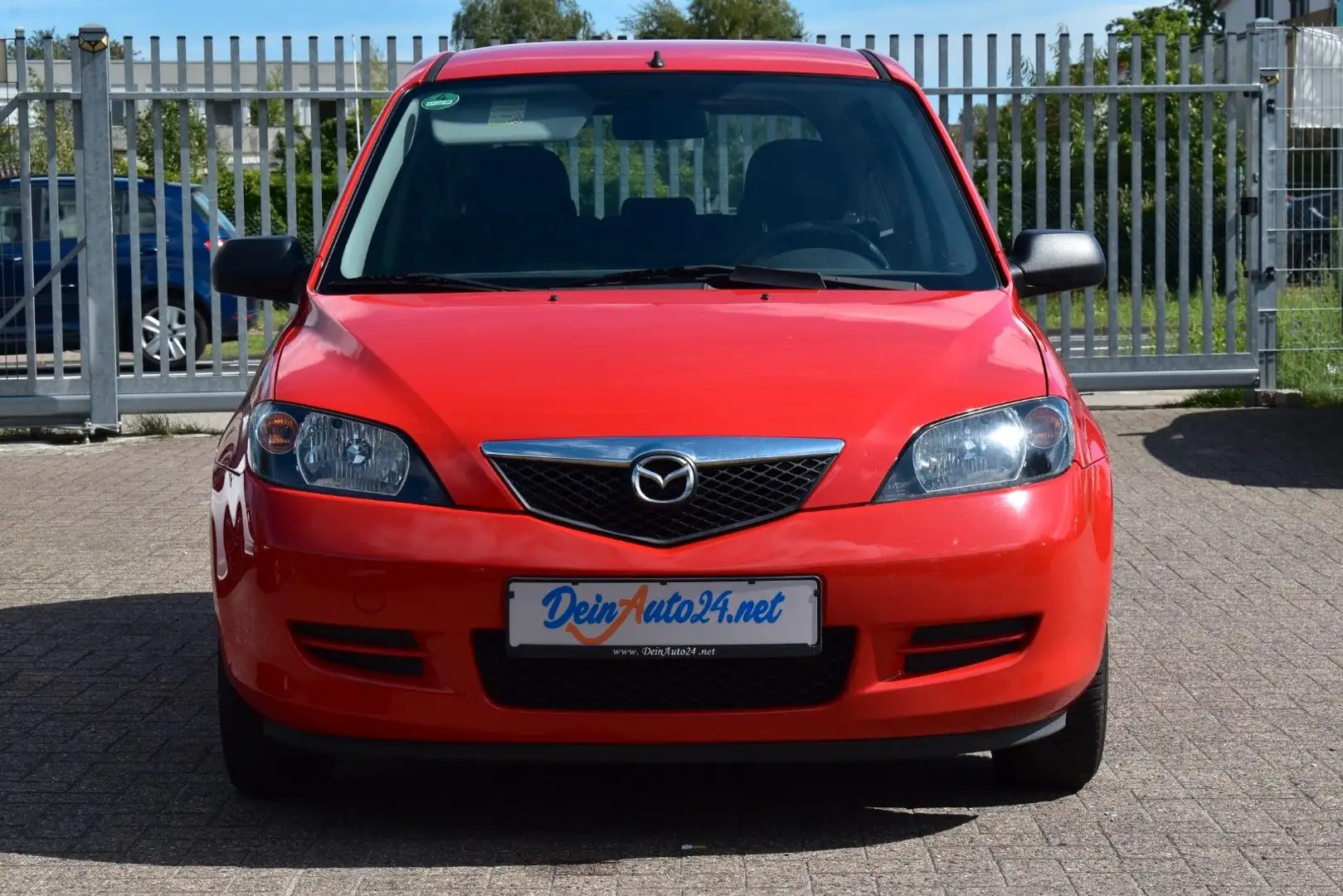 Mazda 2 Lim. 1.25 Comfort 2.Hand| Klima| Euro 4| ZV Červená - 2