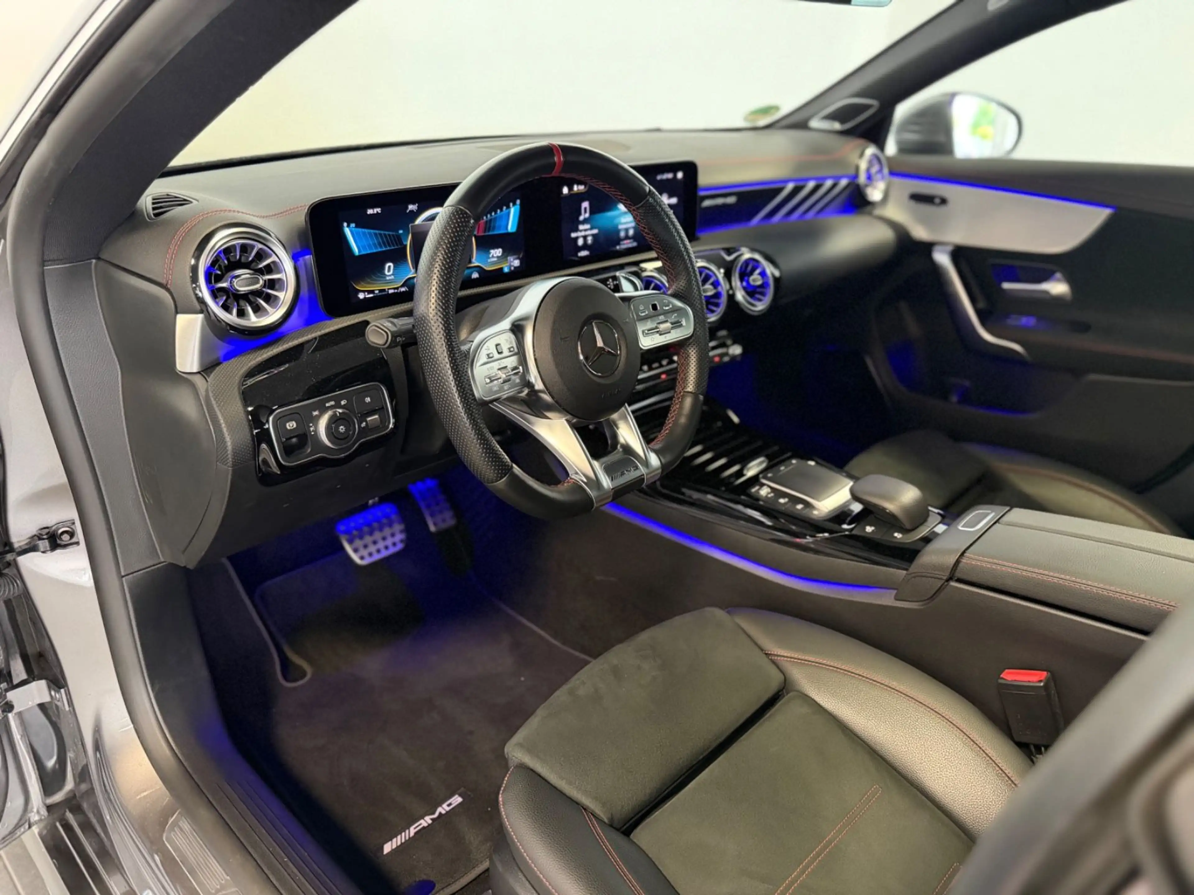 Mercedes-Benz CLA 35 AMG CLA 35AMG 4Matic*Pano*Burmester*AssistPaket*RFK* — photo 10