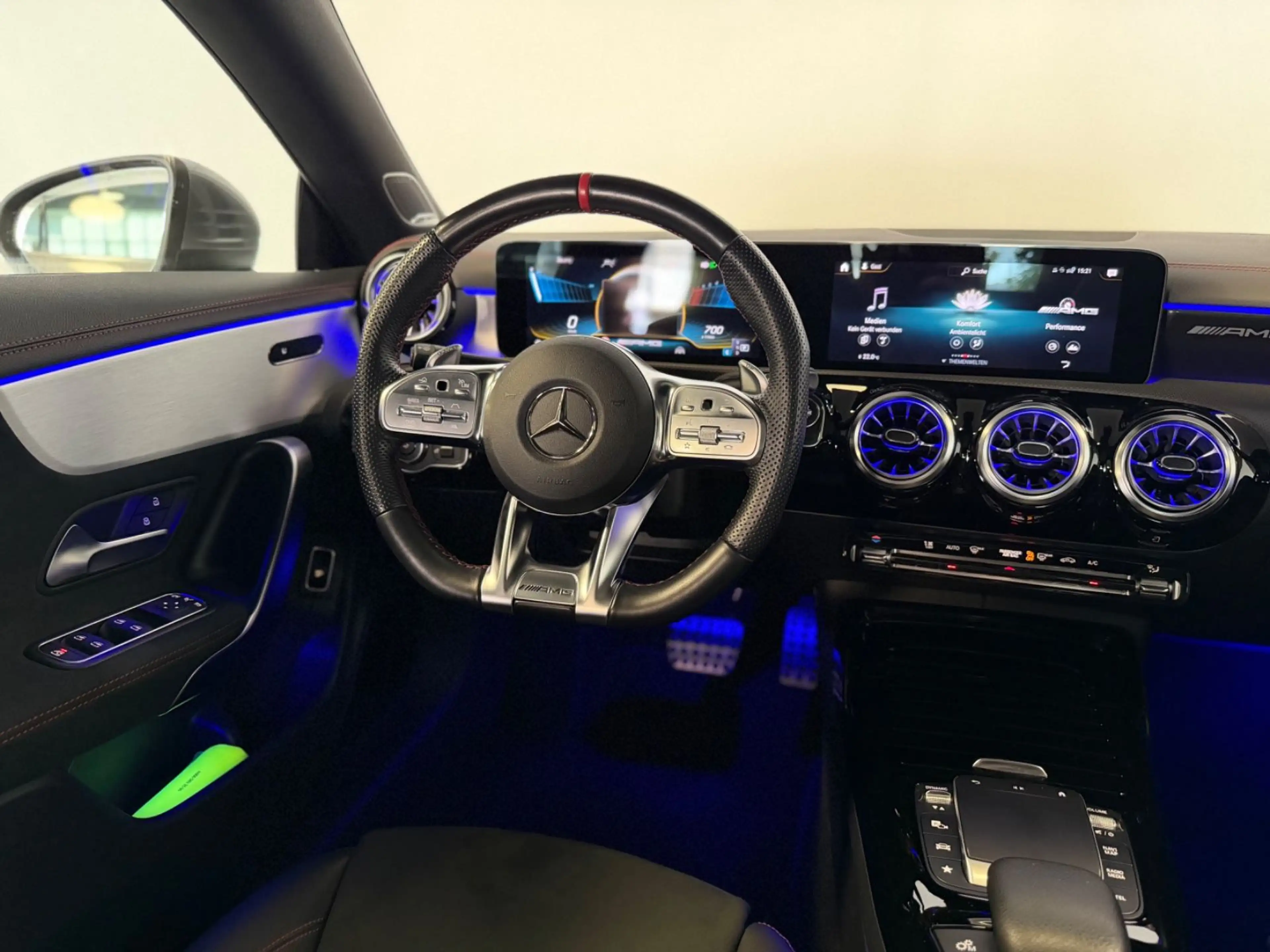 Mercedes-Benz CLA 35 AMG CLA 35AMG 4Matic*Pano*Burmester*AssistPaket*RFK* — photo 9