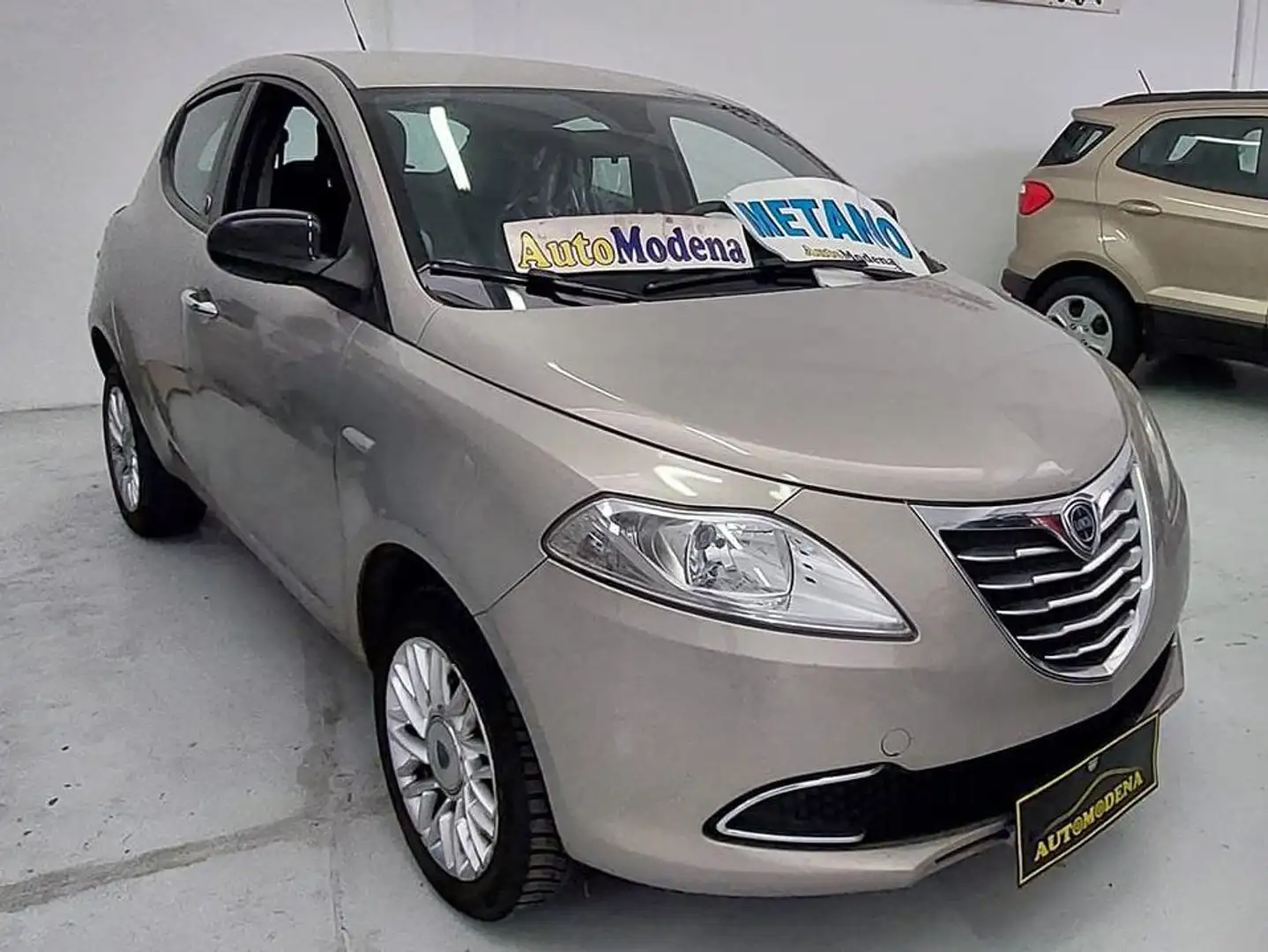 Lancia Ypsilon Ypsilon III 2011 0.9 t.air Silver ecochic metano Grigio - 2