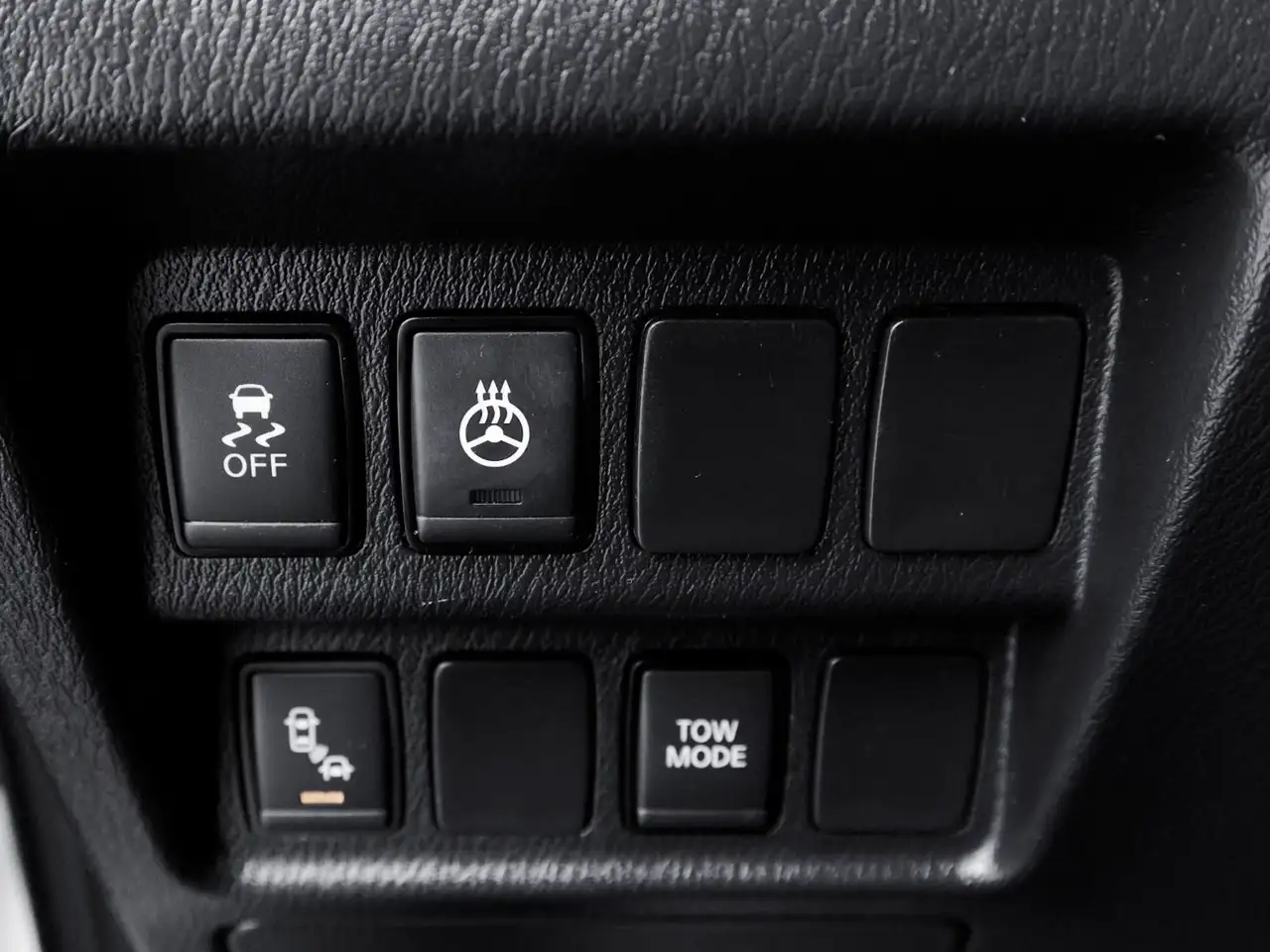 Nissan Pathfinder снимка Nissan Pathfinder