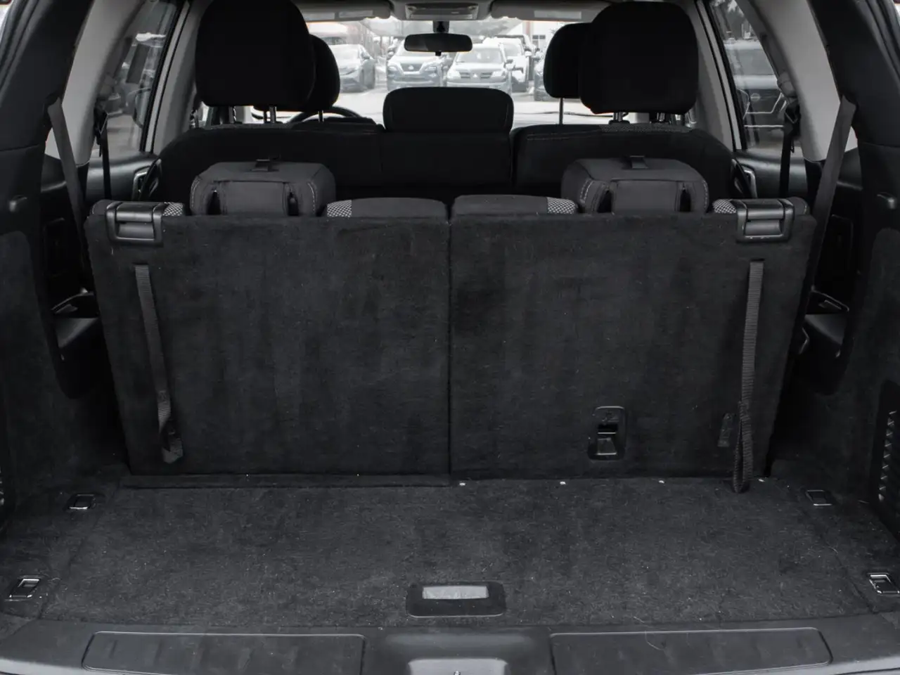Nissan Pathfinder снимка Nissan Pathfinder