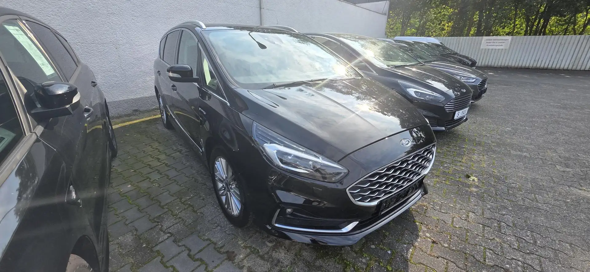 Ford S-Max 2.0 EcoBlue Allrad Aut. VIGNALE 7 Sitzer ACC AHK 1 Schwarz - 2