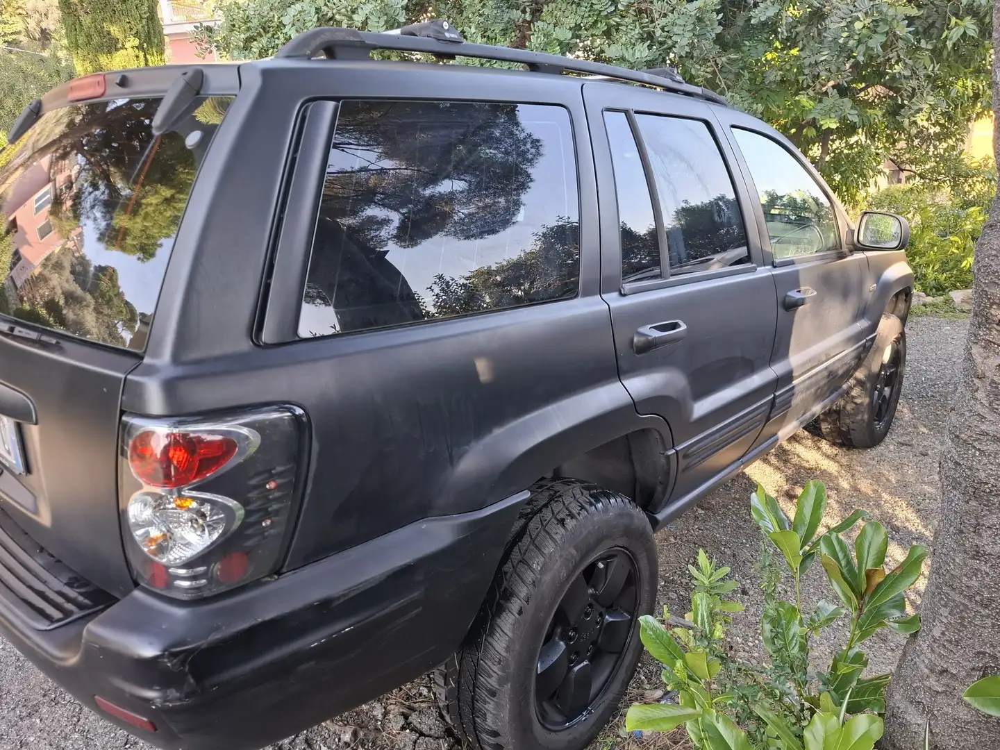 Jeep Grand Cherokee 2.7 crd crna - 2