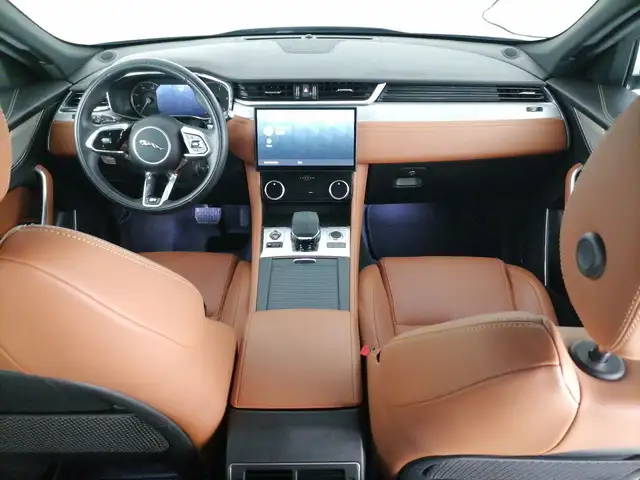 Jaguar F-Pace view 5