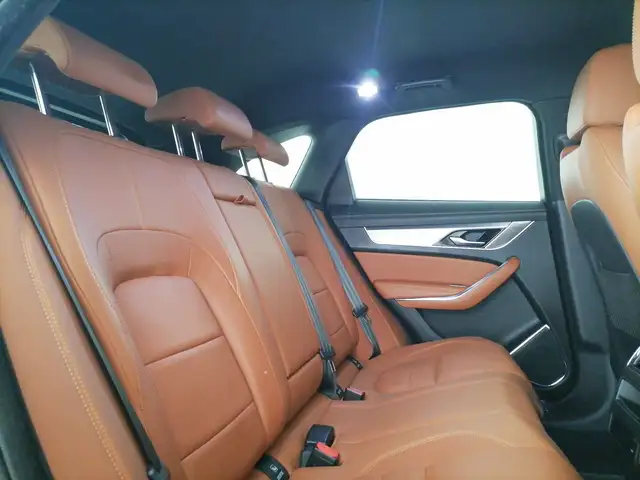 Jaguar F-Pace view 4