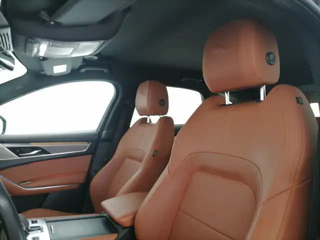 Jaguar F-Pace view 14