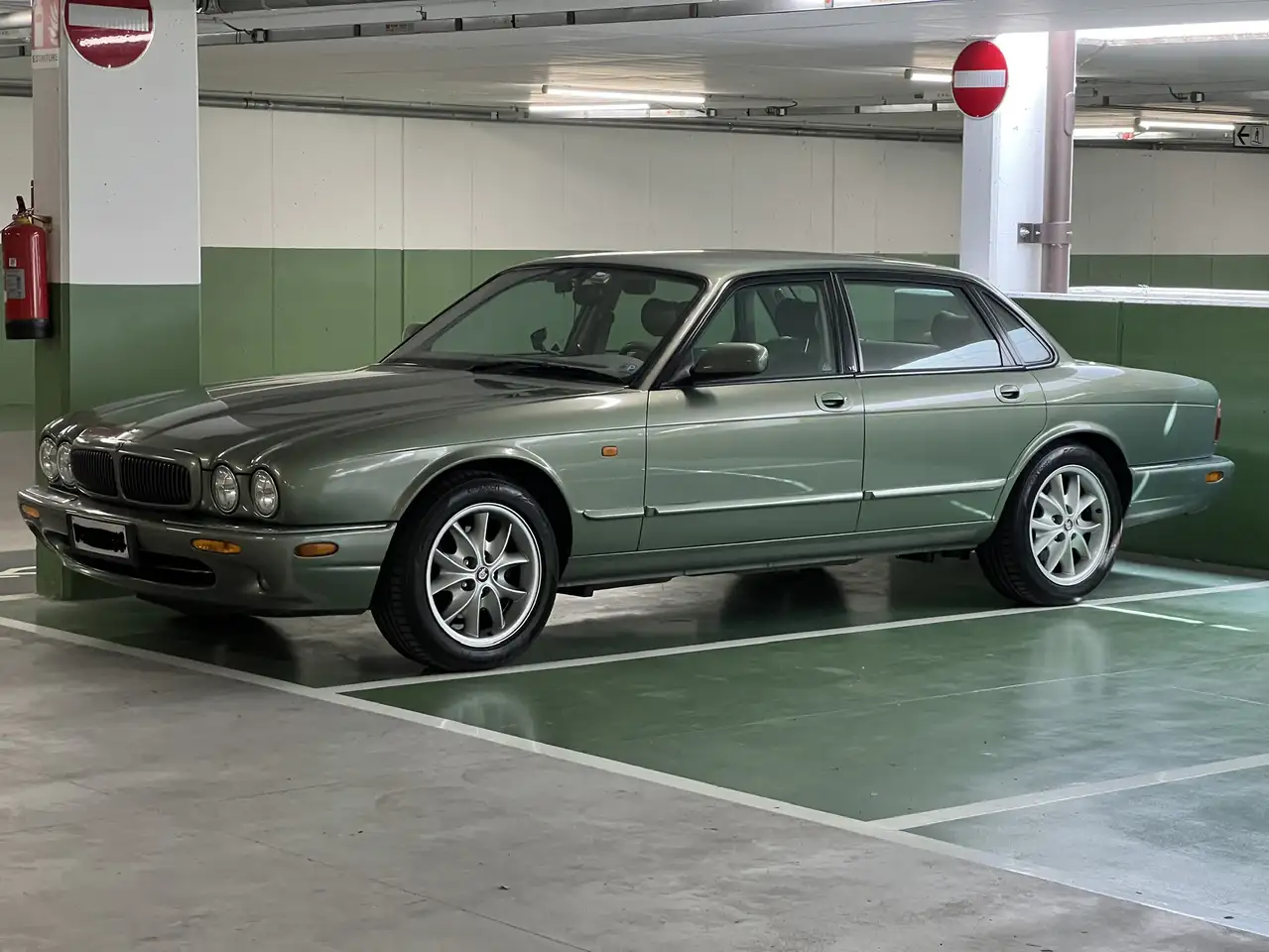 Jaguar XJ8