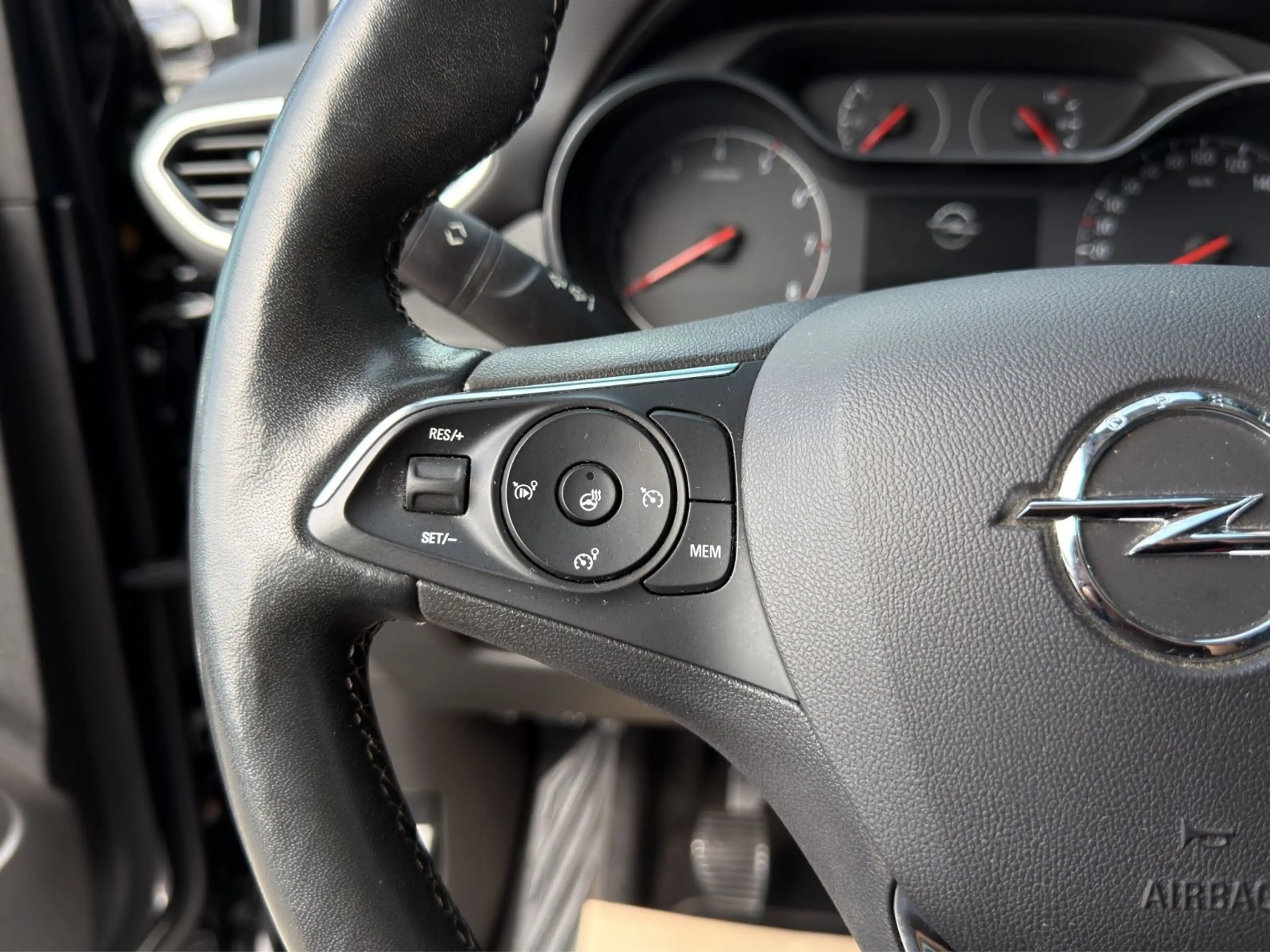 Opel Crossland X 1.5 D *Garantie*Finanzierung* — photo 14