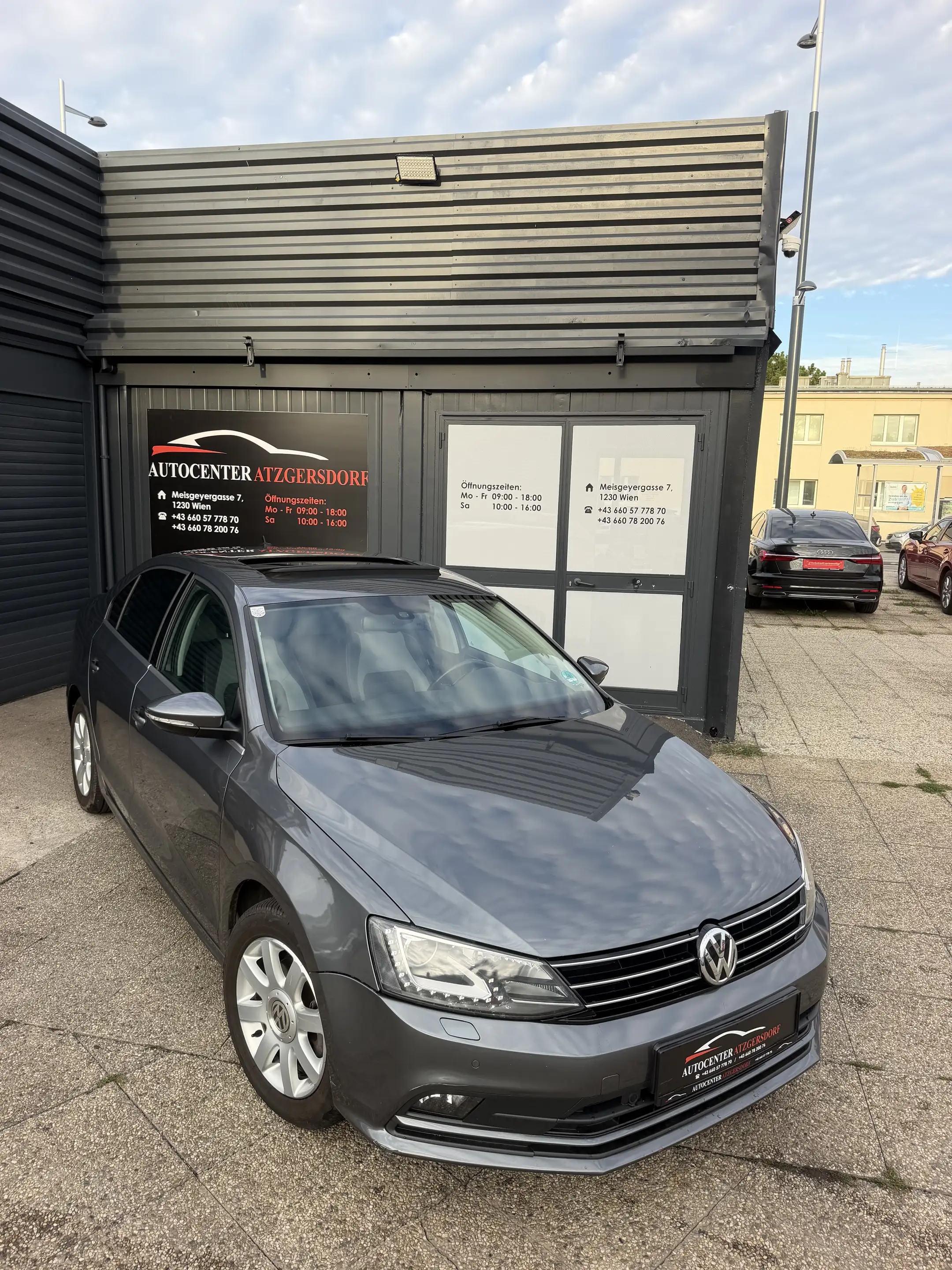 Volkswagen Jetta — photo 5