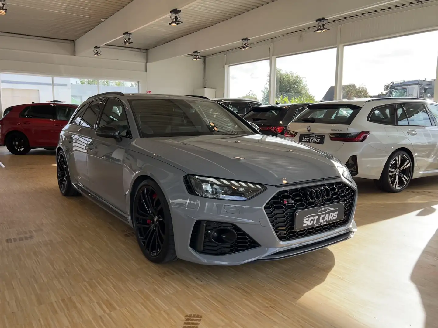 Audi RS4 ** GERESEVEERD ** Gris - 1
