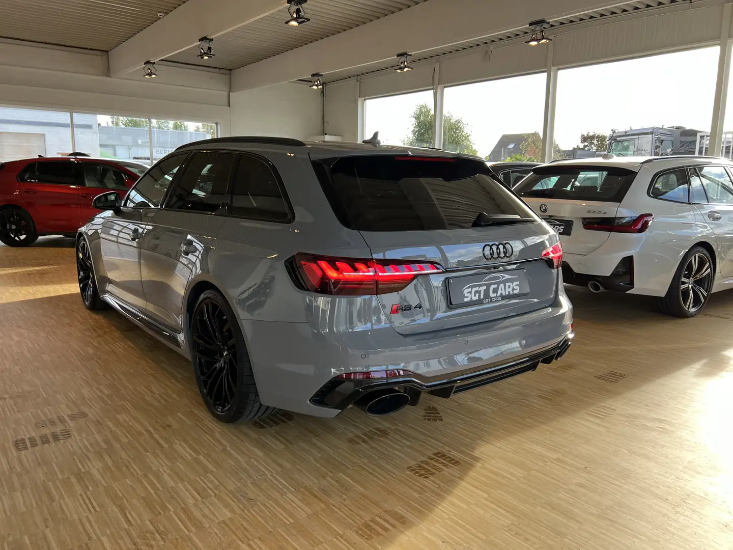 Audi RS4 ** GERESEVEERD ** Gris - 2
