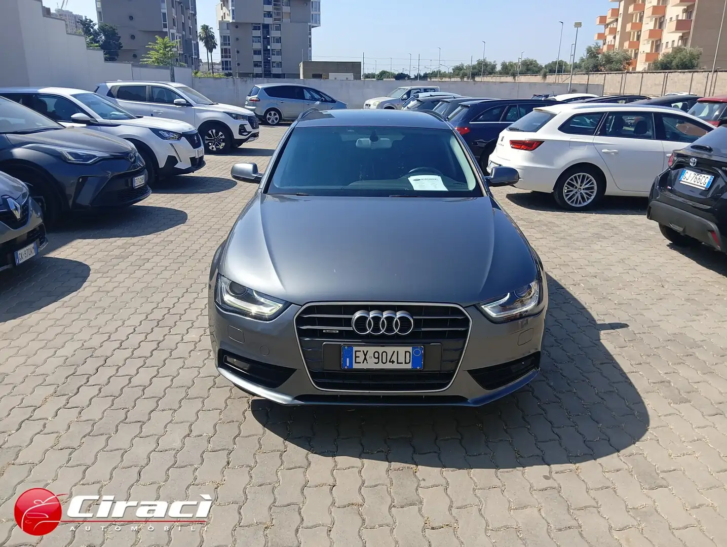 Audi A4 Avant 2.0 TDI 177CV quattro Ambiente Grigio - 1